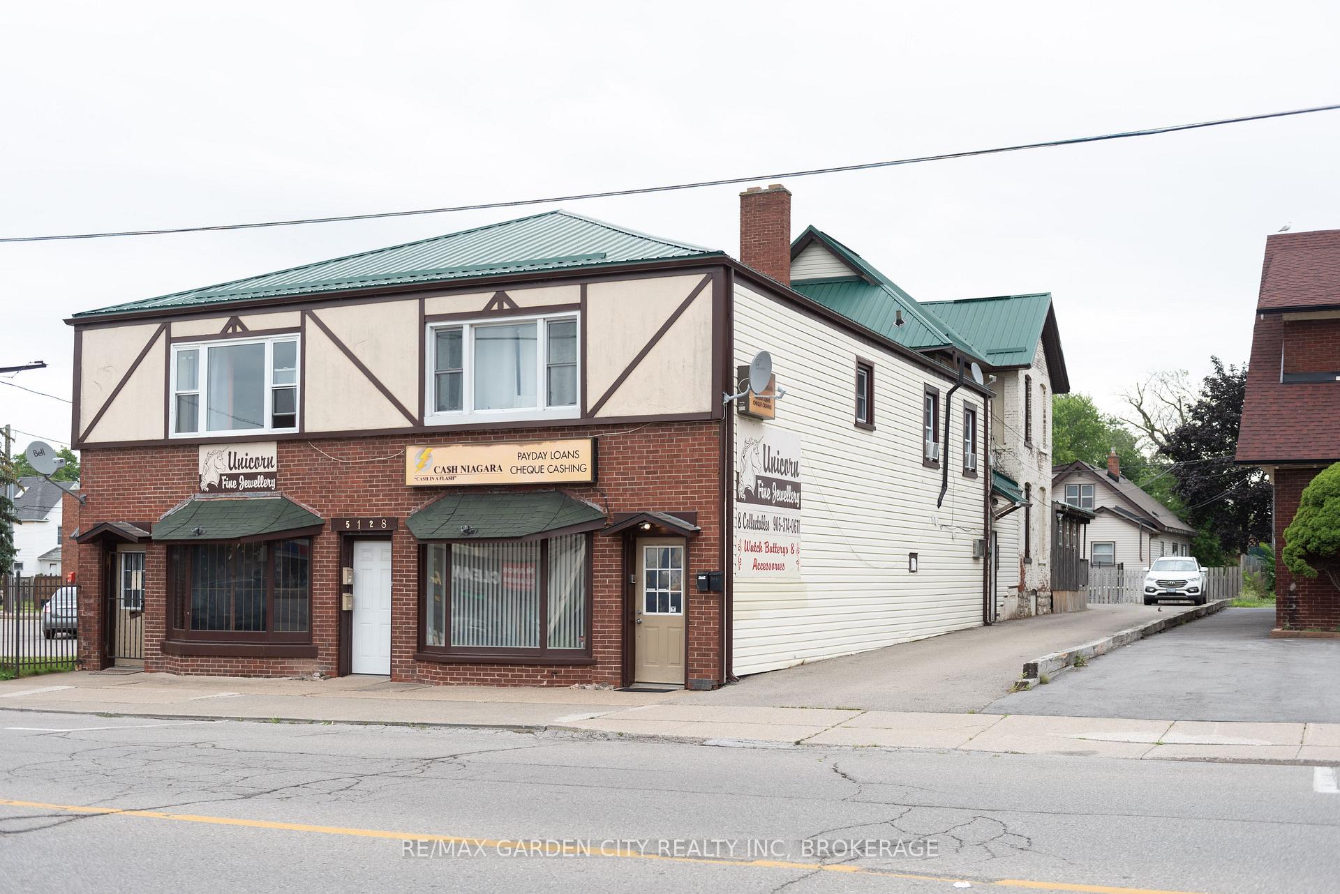 Front of Unit 1, 5126 Victoria Avenue