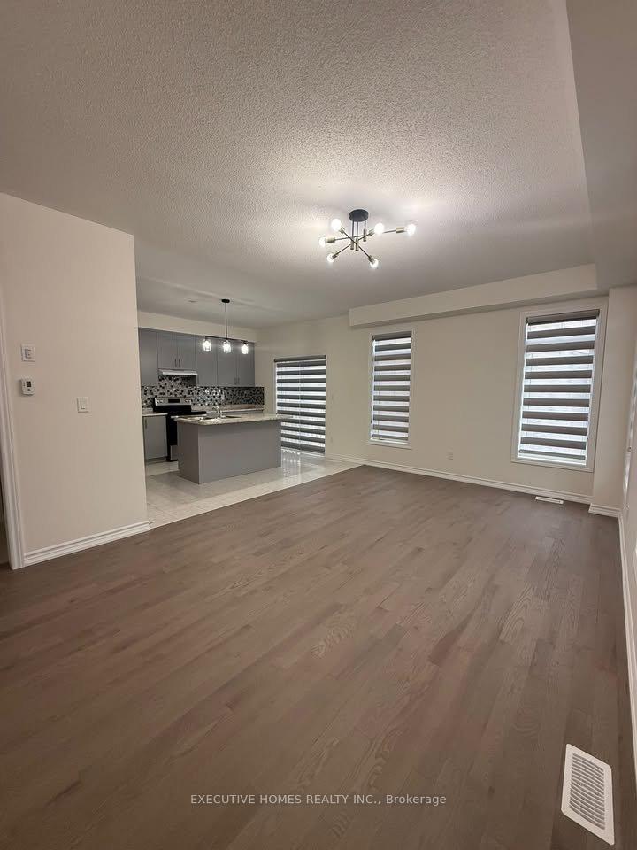 Photo 2 of 1123 Skyridge Boulevard, Pickering, Rural Pickering — HOMEH
