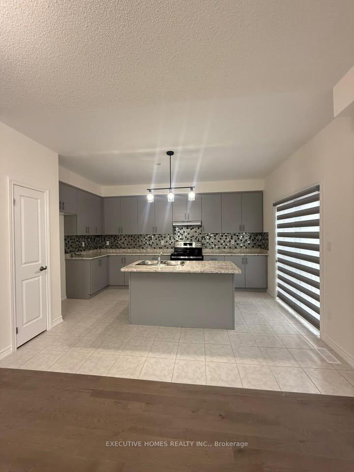 Photo 7 of 1123 Skyridge Boulevard, Pickering, Rural Pickering — HOMEH
