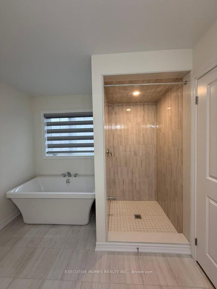 Photo 5 of 1123 Skyridge Boulevard, Pickering, Rural Pickering — HOMEH