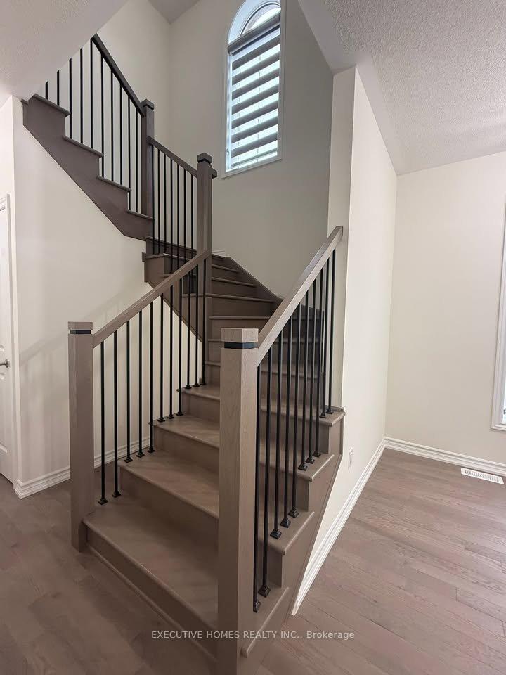 Photo 18 of 1123 Skyridge Boulevard, Pickering, Rural Pickering — HOMEH