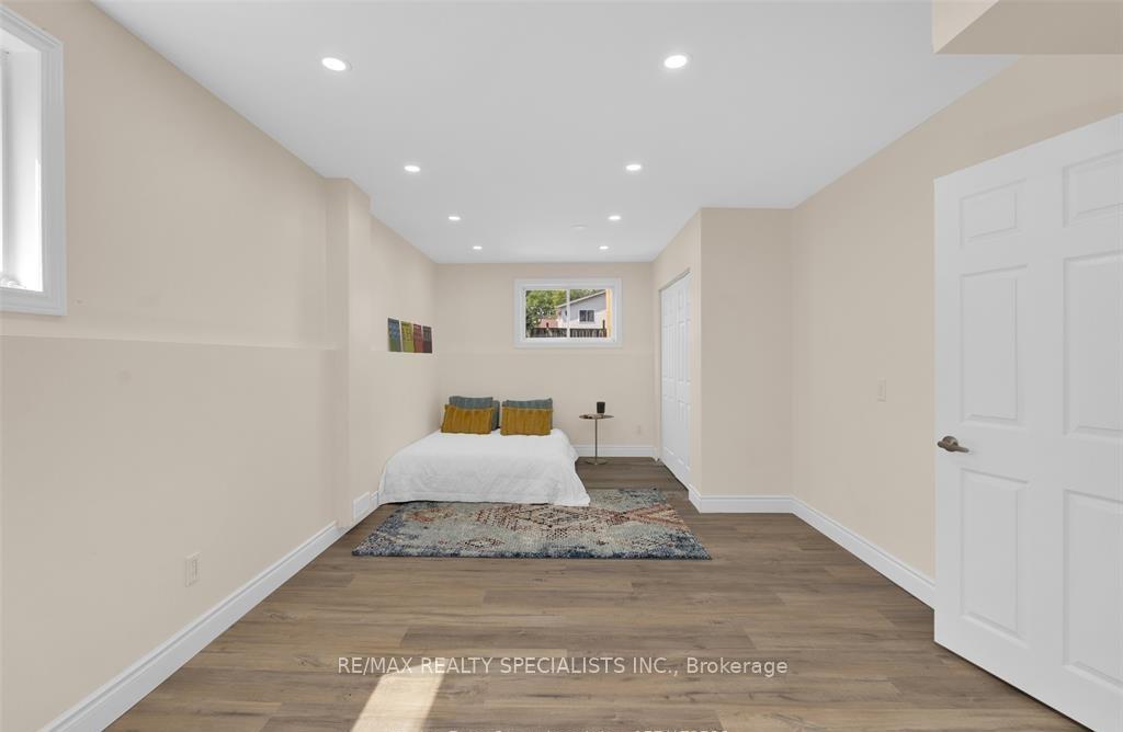 Photo 12 of 3919 Maple Leaf Crescent, Windsor — HOMEH