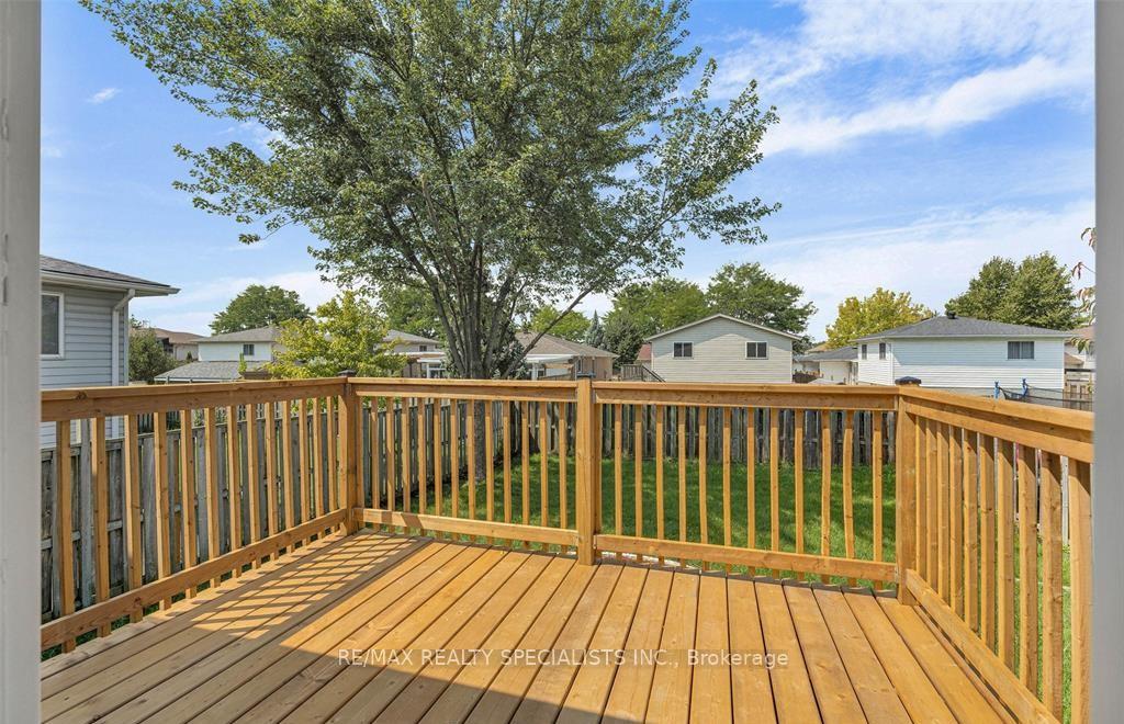 Photo 14 of 3919 Maple Leaf Crescent, Windsor — HOMEH