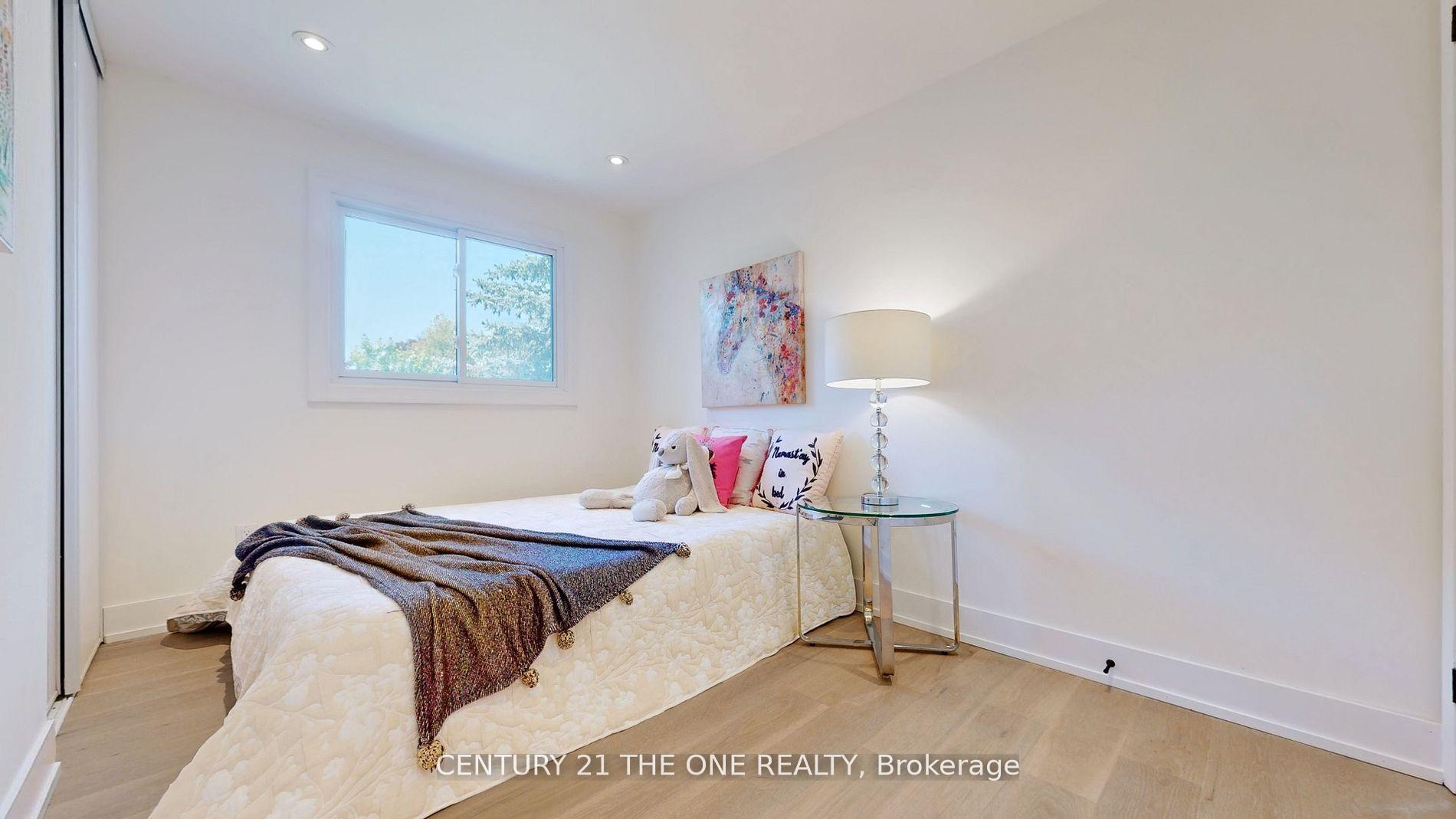 Photo 5 of Unit Main Fl, 647 Capilano Crescent, Oshawa, Donevan — HOMEH