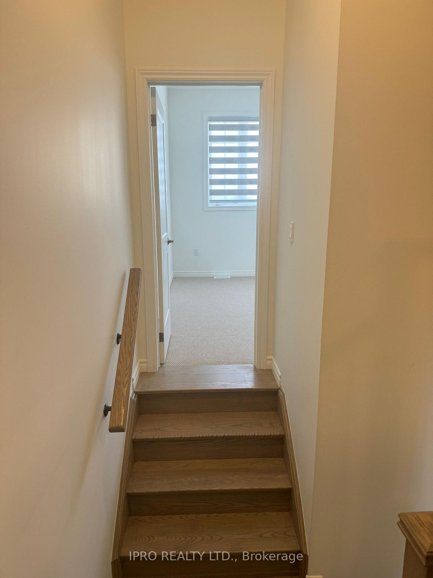 Photo 3 of 73 Picardy Drive, Hamilton, Stoney Creek — HOMEH