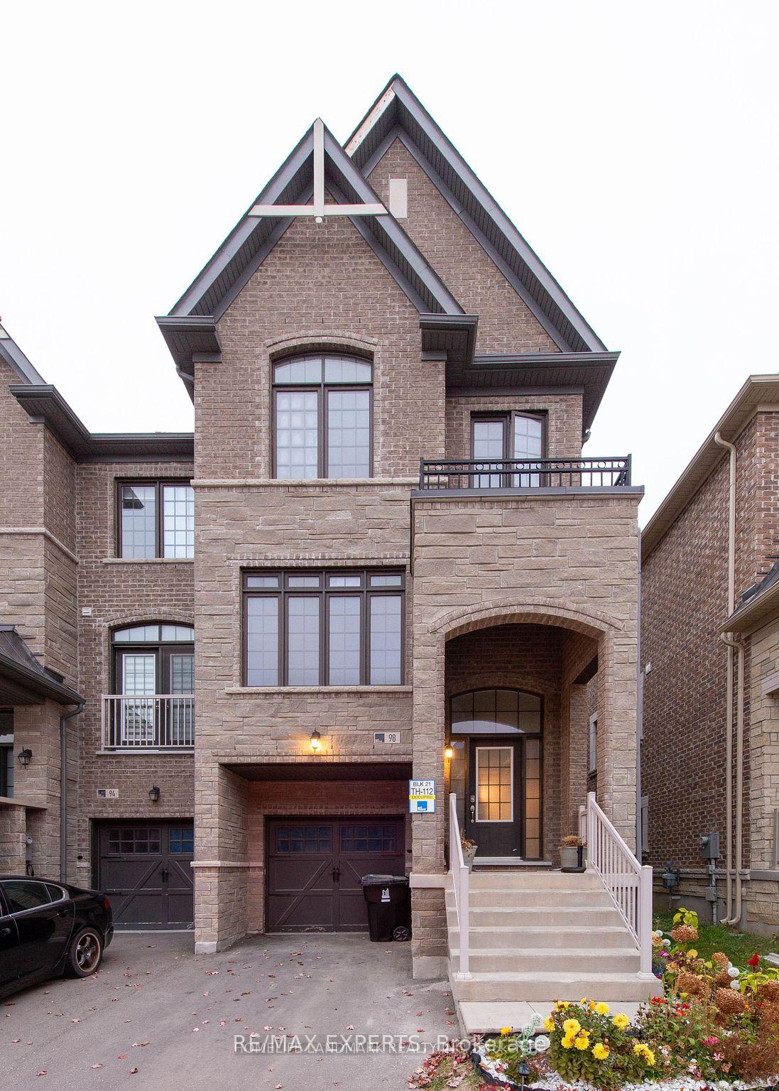 Front of Unit Main/Upper, 98 Farooq Boulevard