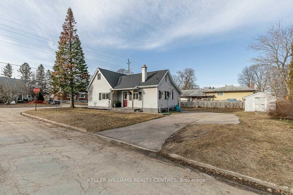 Photo 11 of Unit A, 46 Campbell Avenue, Barrie, Allandale — HOMEH
