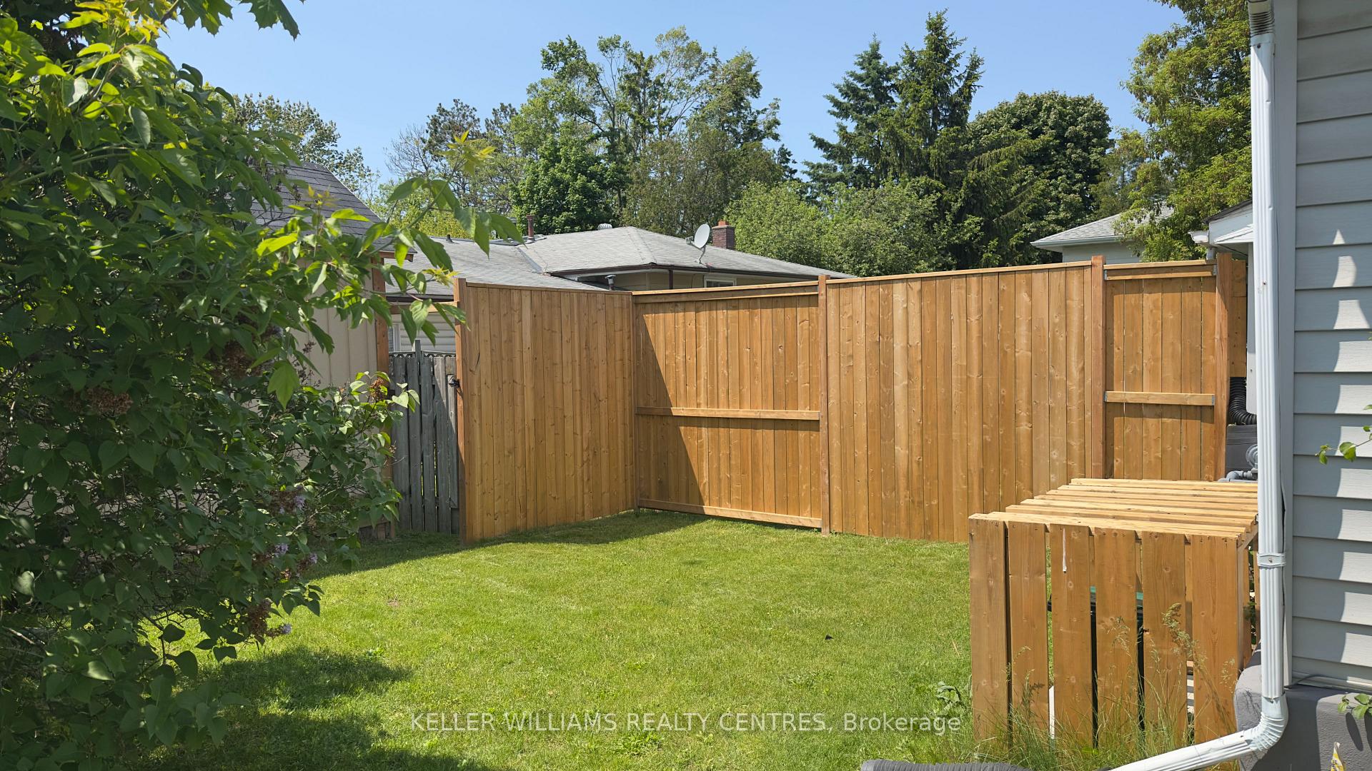 Photo 23 of Unit A, 46 Campbell Avenue, Barrie, Allandale — HOMEH