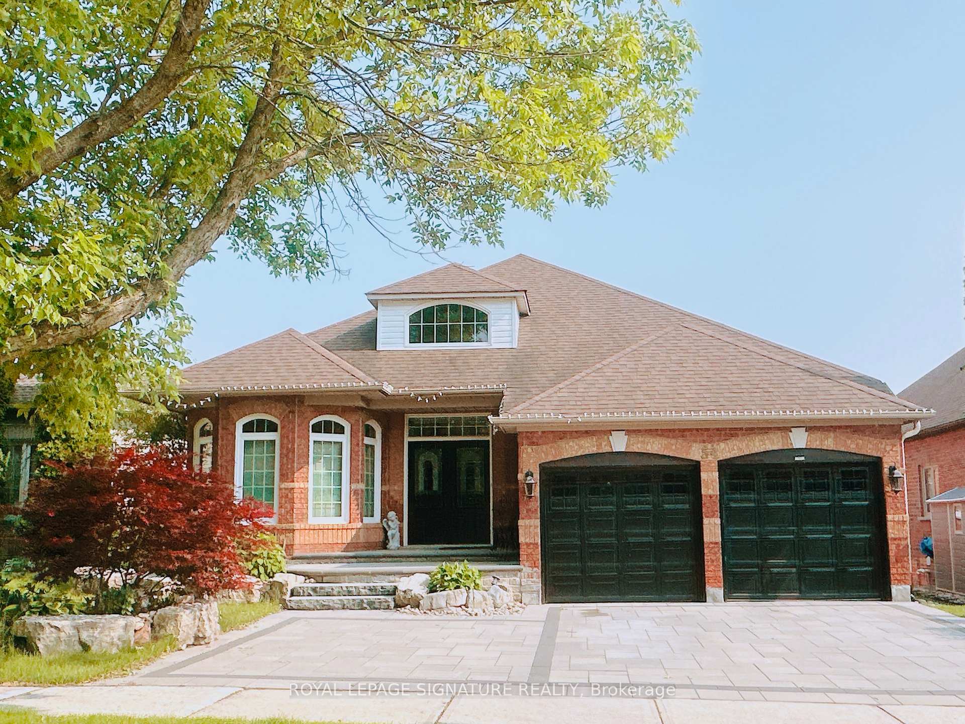 Photo 1 of 54 Monkman Court, Aurora, Aurora Estates — HOMEH