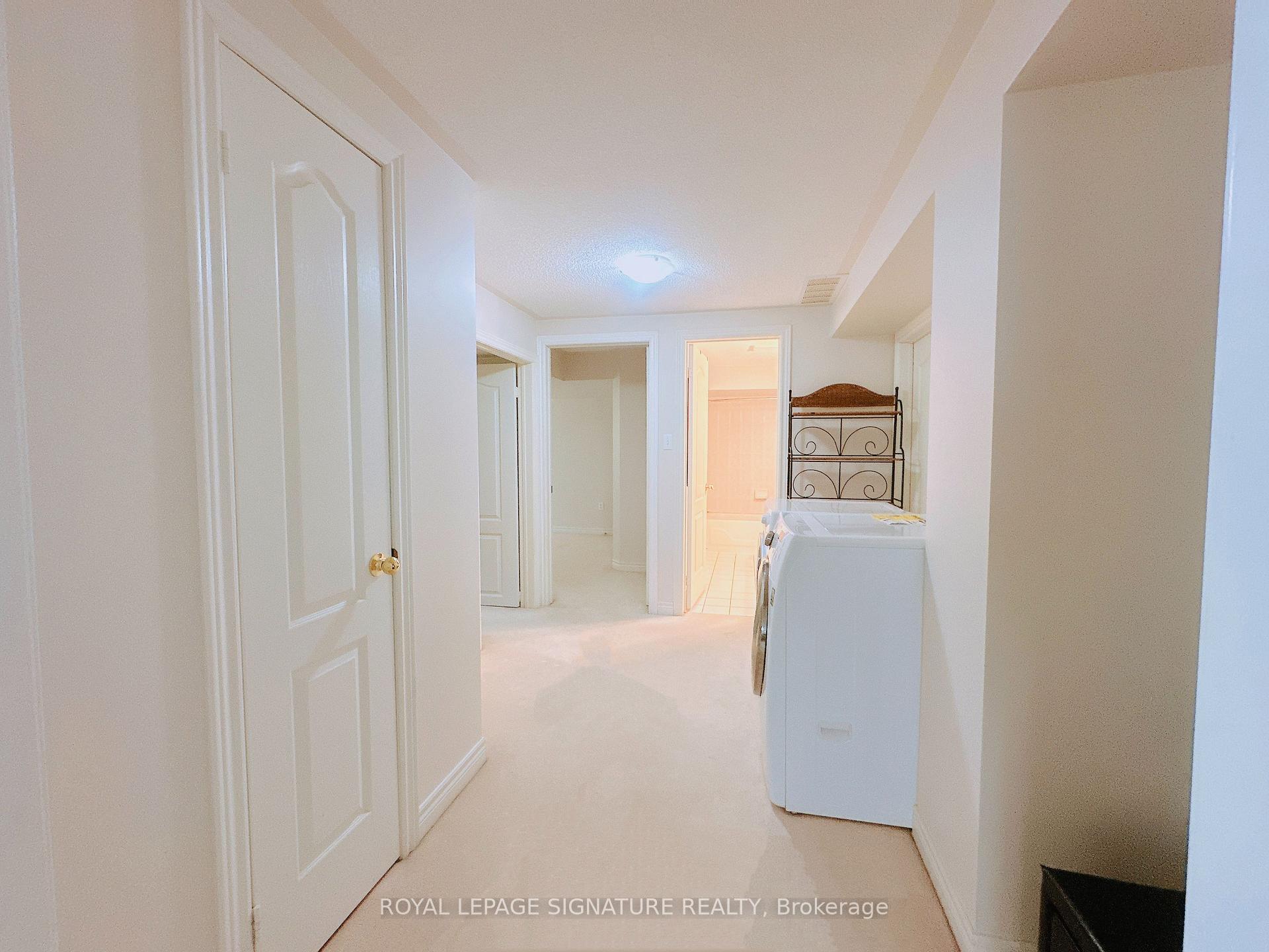 Photo 6 of 54 Monkman Court, Aurora, Aurora Estates — HOMEH