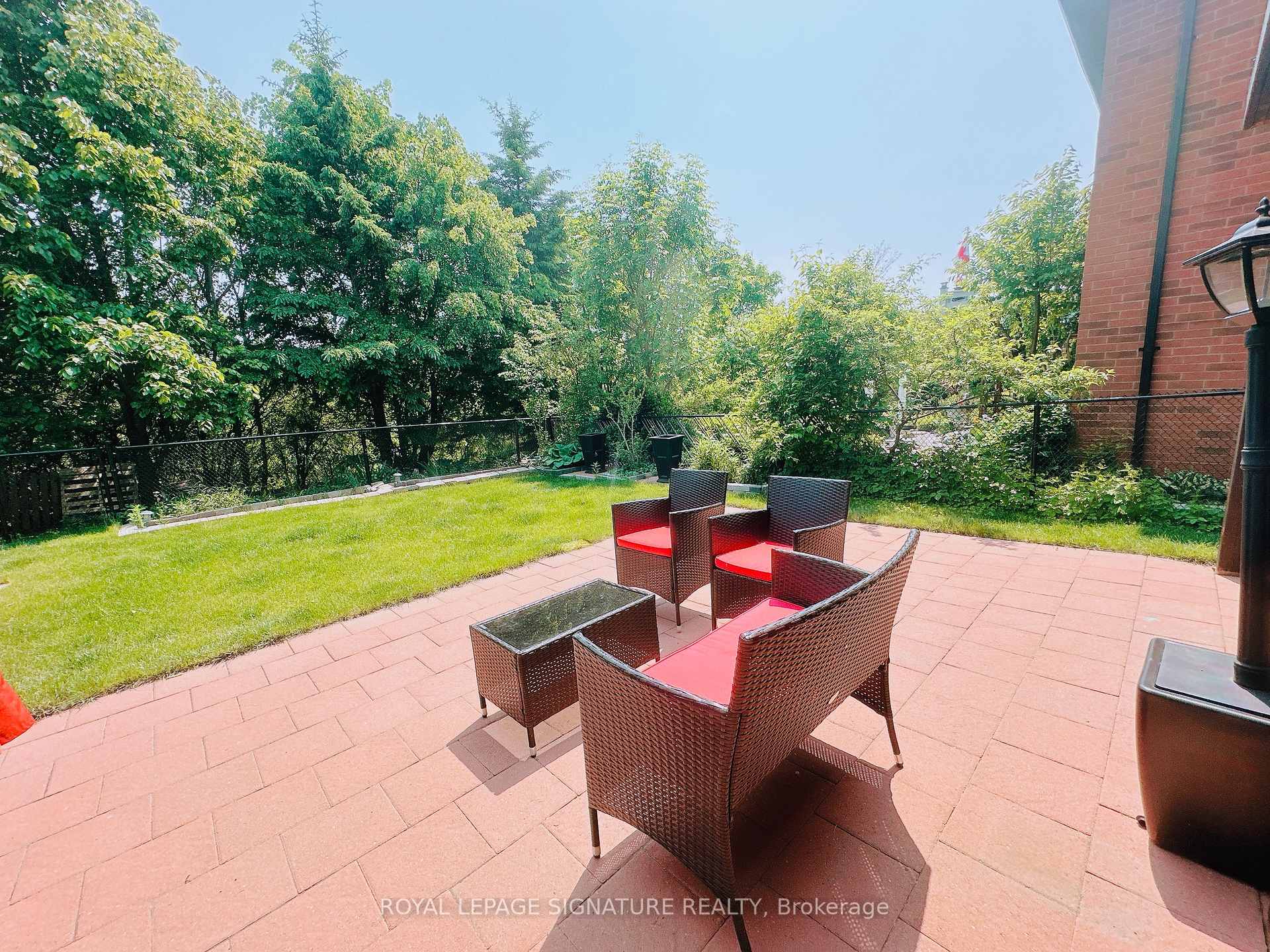 Photo 12 of 54 Monkman Court, Aurora, Aurora Estates — HOMEH