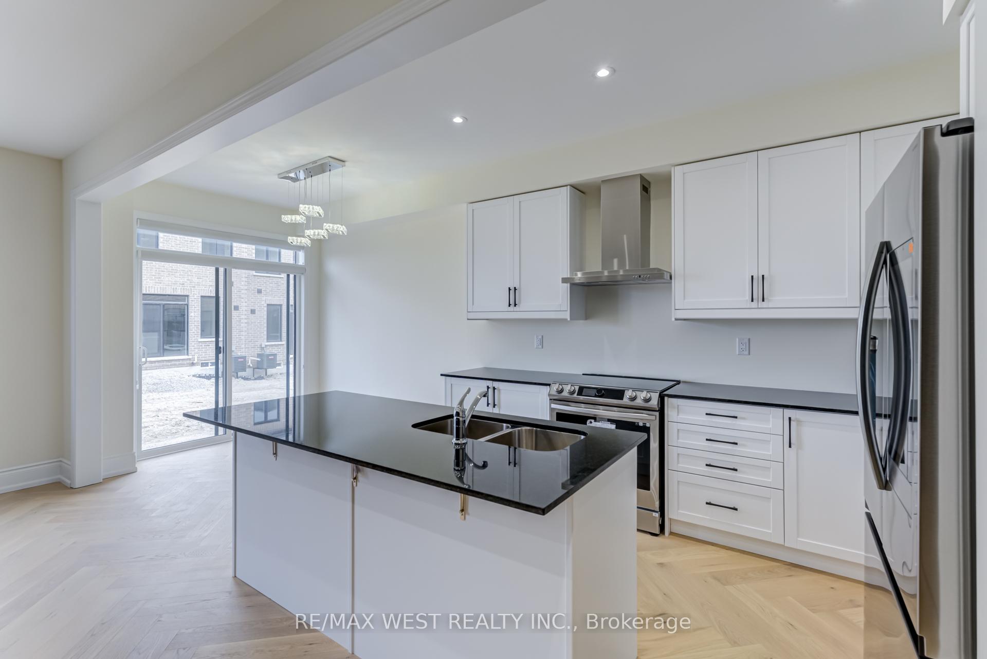 Photo 15 of 8 Singhampton Road, Vaughan, Kleinburg — HOMEH