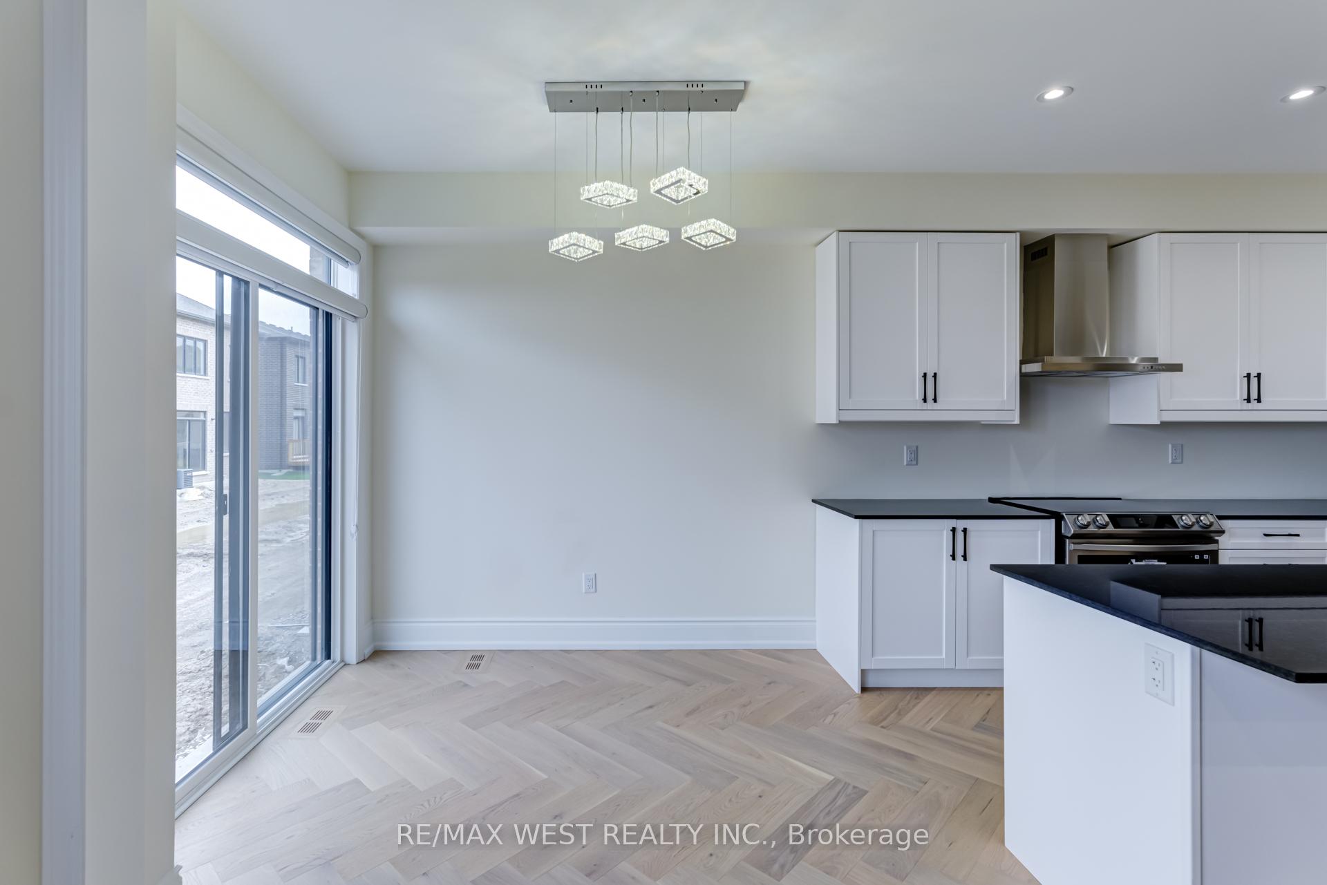Photo 17 of 8 Singhampton Road, Vaughan, Kleinburg — HOMEH