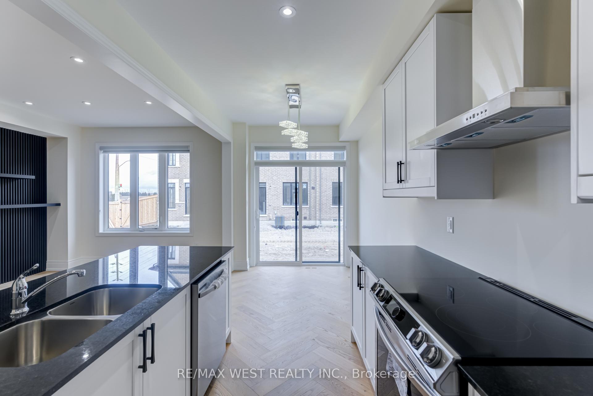Photo 20 of 8 Singhampton Road, Vaughan, Kleinburg — HOMEH