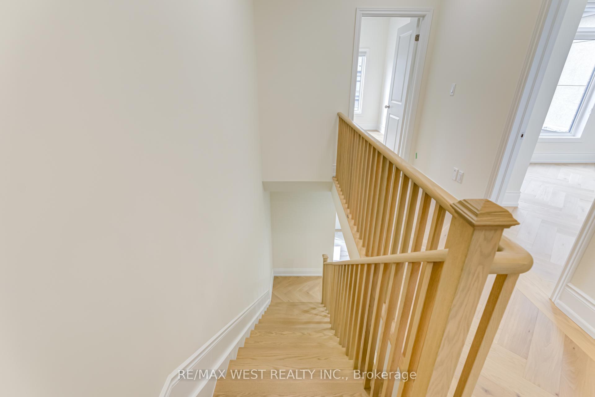 Photo 25 of 8 Singhampton Road, Vaughan, Kleinburg — HOMEH