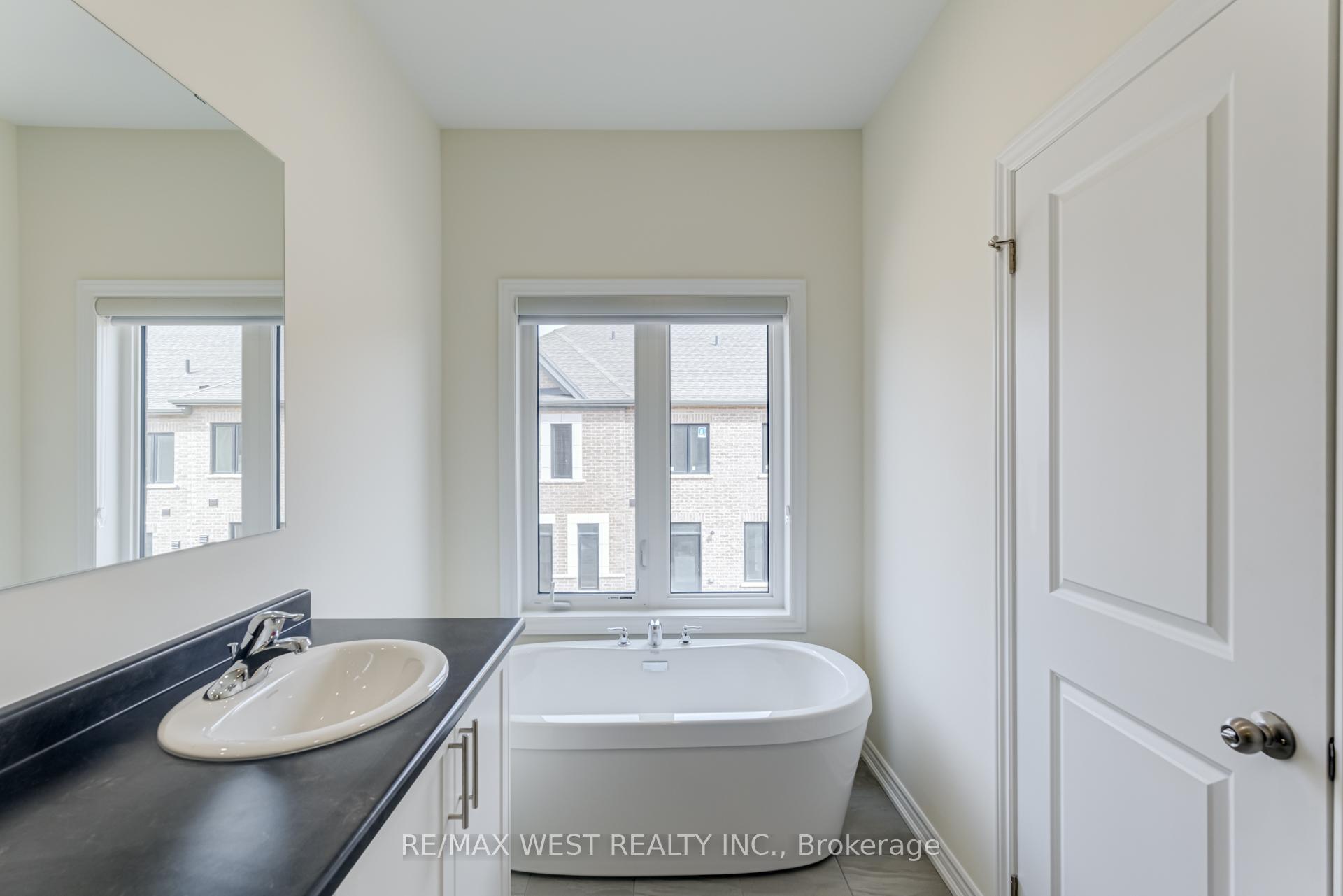 Photo 30 of 8 Singhampton Road, Vaughan, Kleinburg — HOMEH