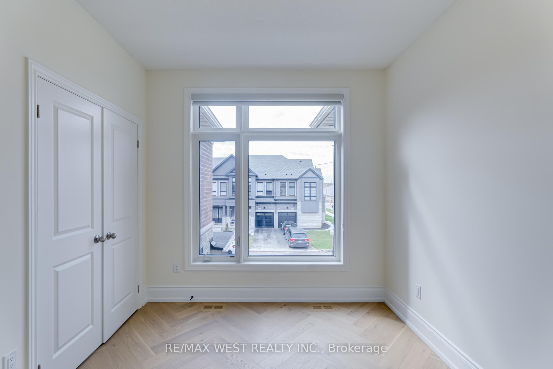Photo 40 of 8 Singhampton Road, Vaughan, Kleinburg — HOMEH