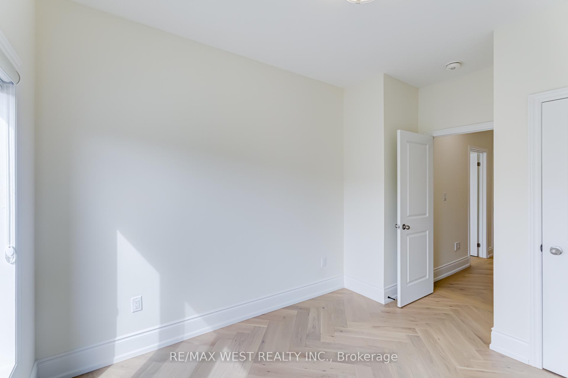 Photo 41 of 8 Singhampton Road, Vaughan, Kleinburg — HOMEH