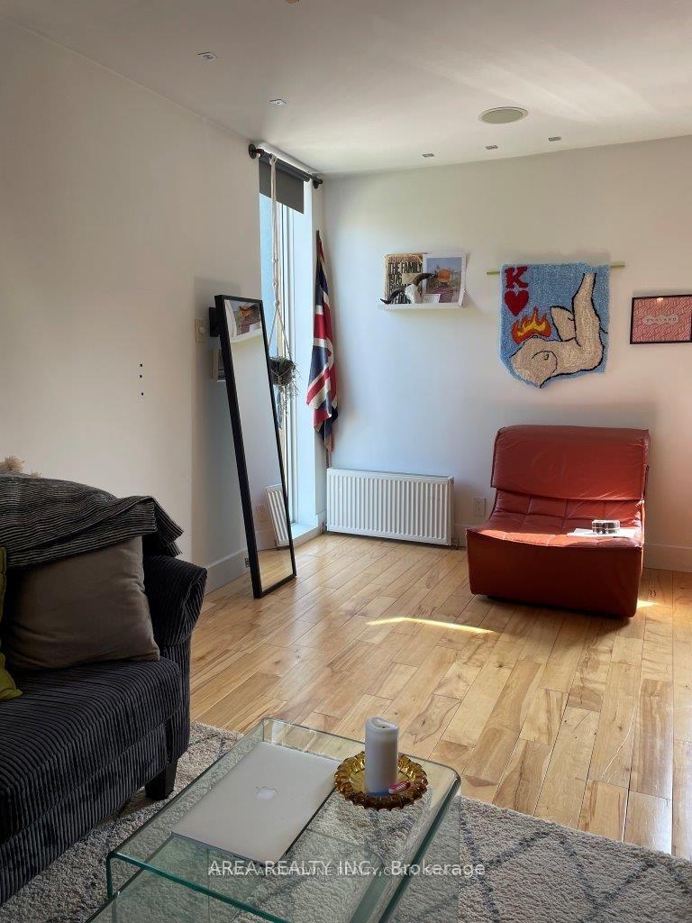 Photo 7 of 104 Northcote Avenue, Toronto, Little Portugal — HOMEH