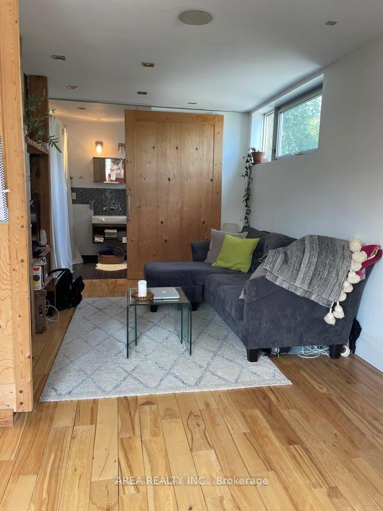 Photo 14 of 104 Northcote Avenue, Toronto, Little Portugal — HOMEH