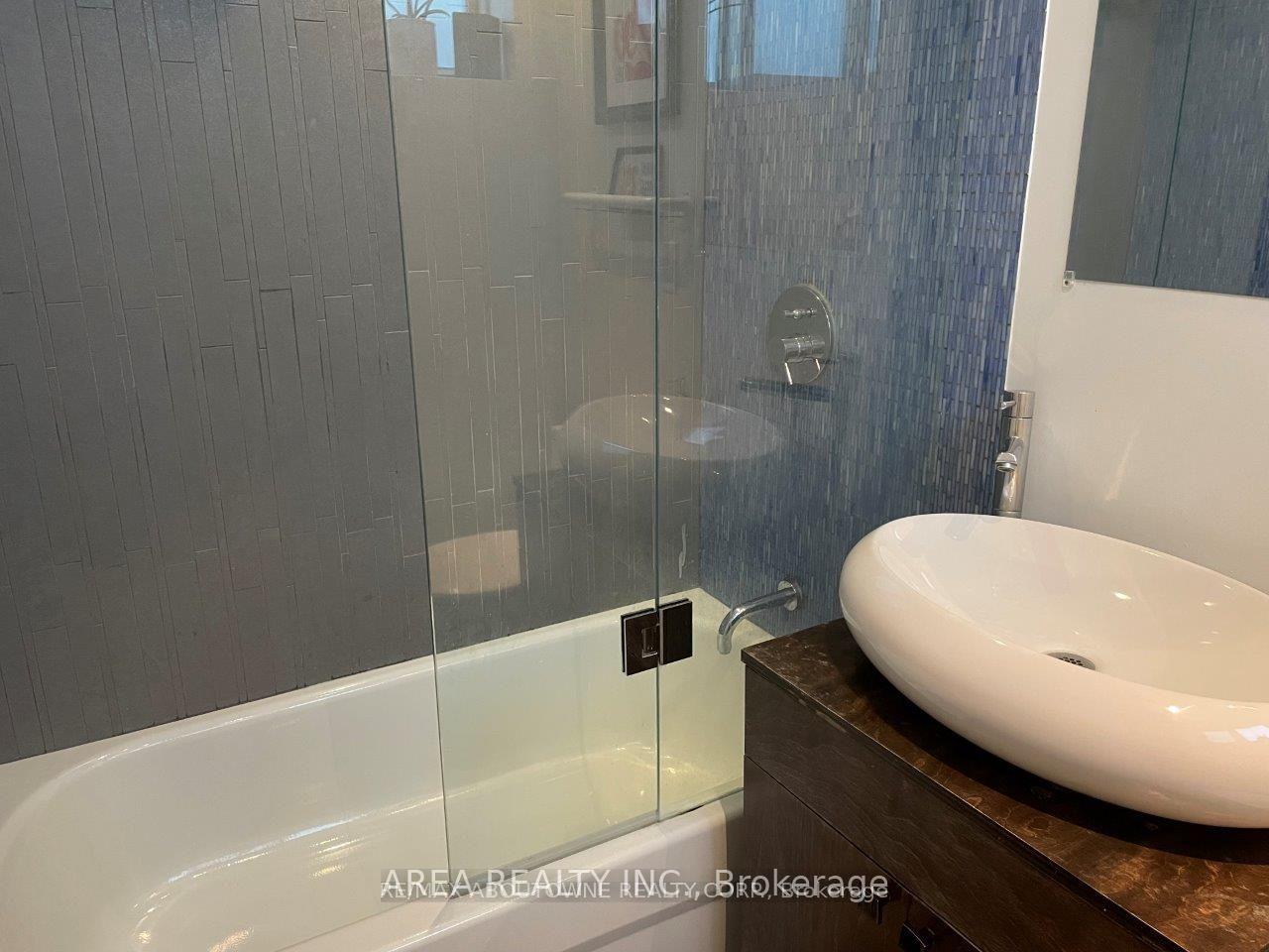 Photo 10 of 104 Northcote Avenue, Toronto, Little Portugal — HOMEH