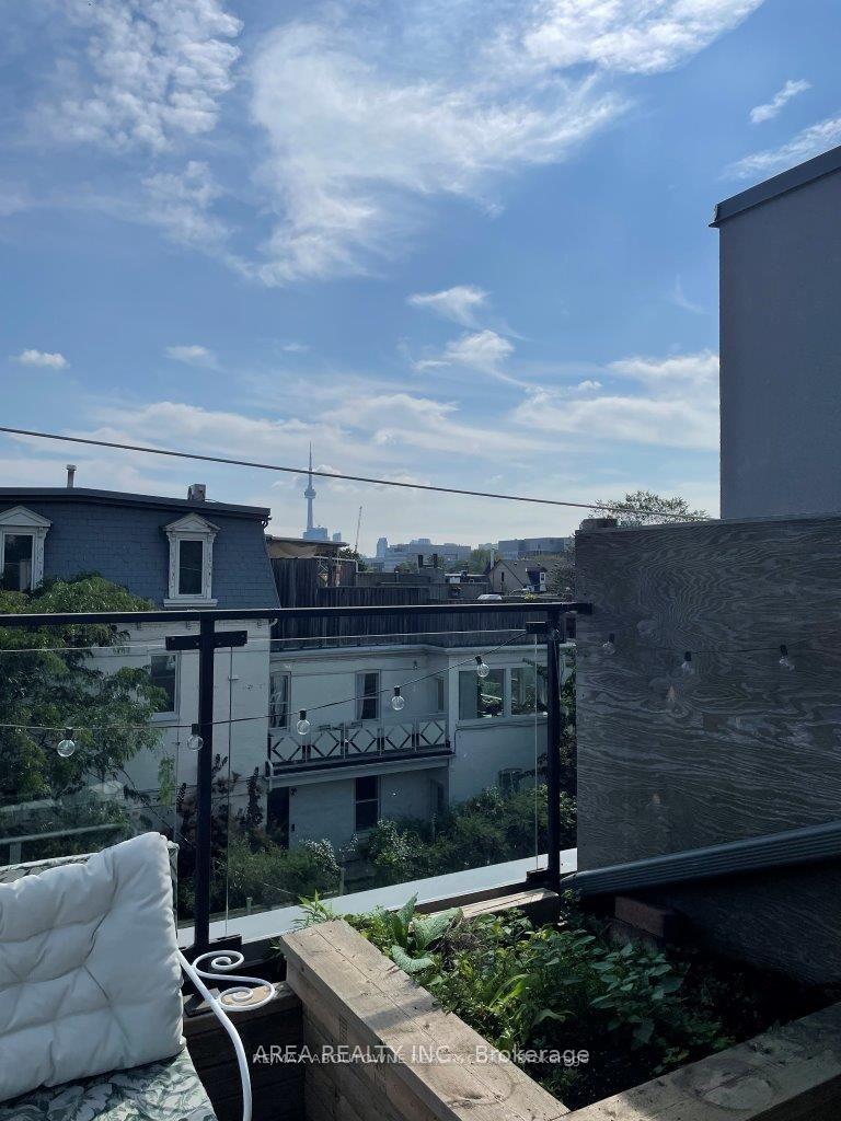 Photo 11 of 104 Northcote Avenue, Toronto, Little Portugal — HOMEH