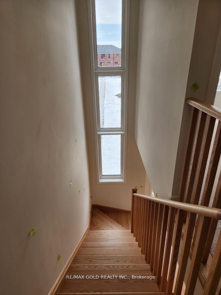 Photo 3 of 1393 Bradenton Path, Oshawa, Eastdale — HOMEH