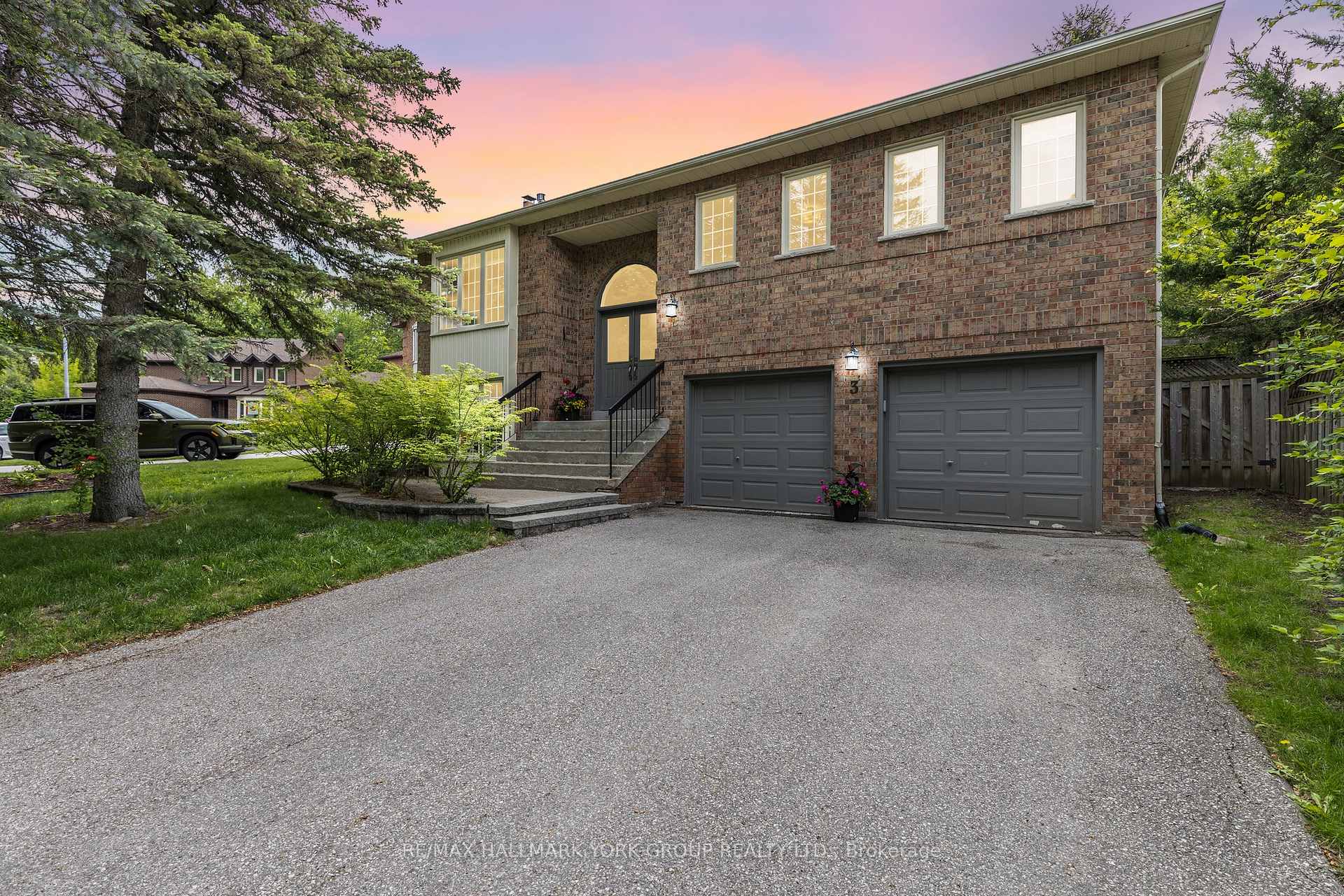 Photo 1 of 3 Pinehurst Court, Aurora, Aurora Village — HOMEH
