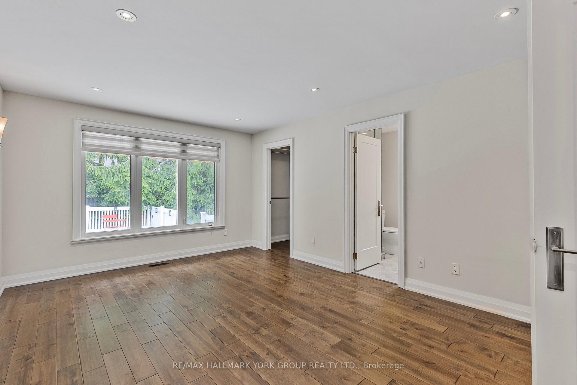 Photo 11 of 3 Pinehurst Court, Aurora, Aurora Village — HOMEH