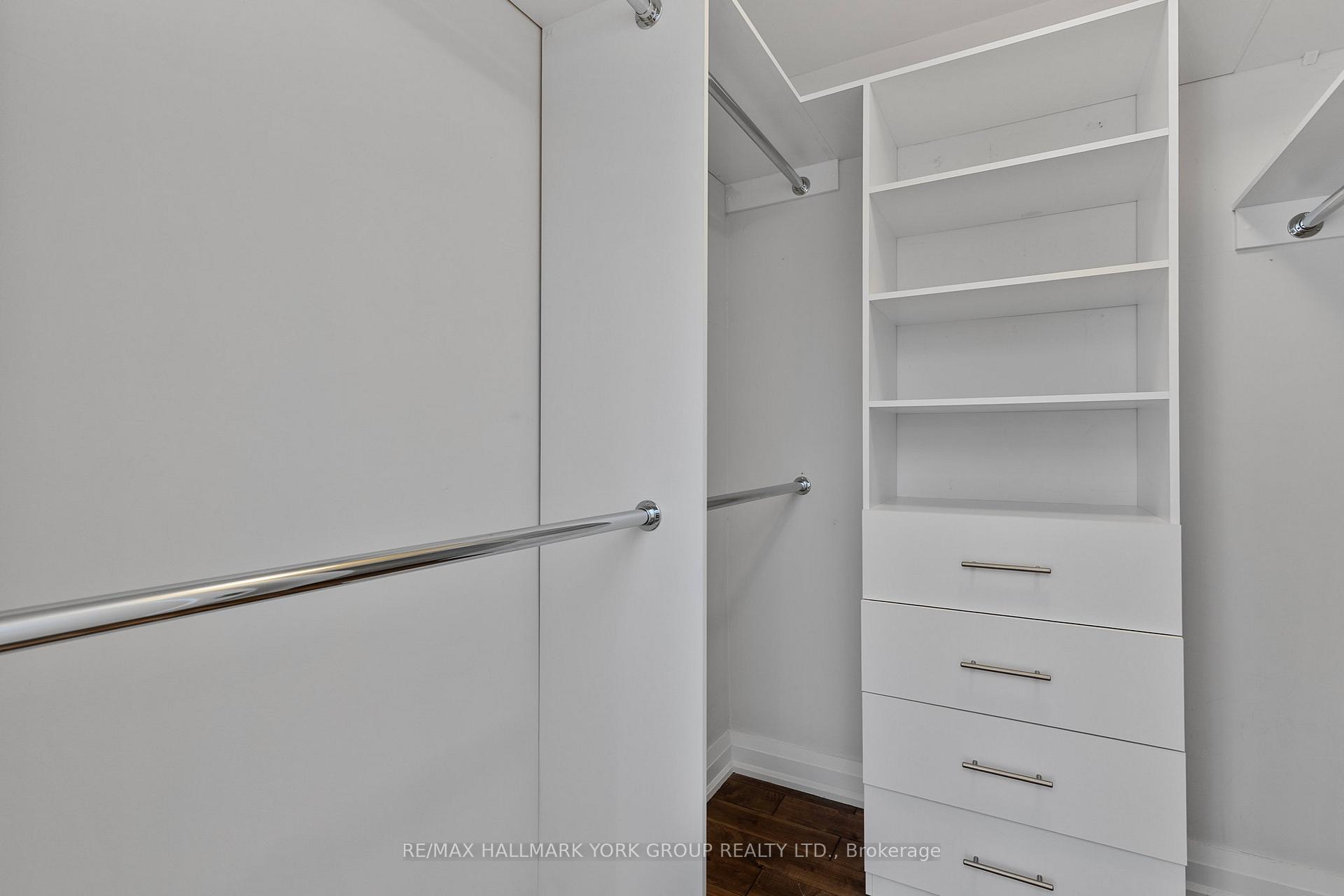 Photo 15 of 3 Pinehurst Court, Aurora, Aurora Village — HOMEH
