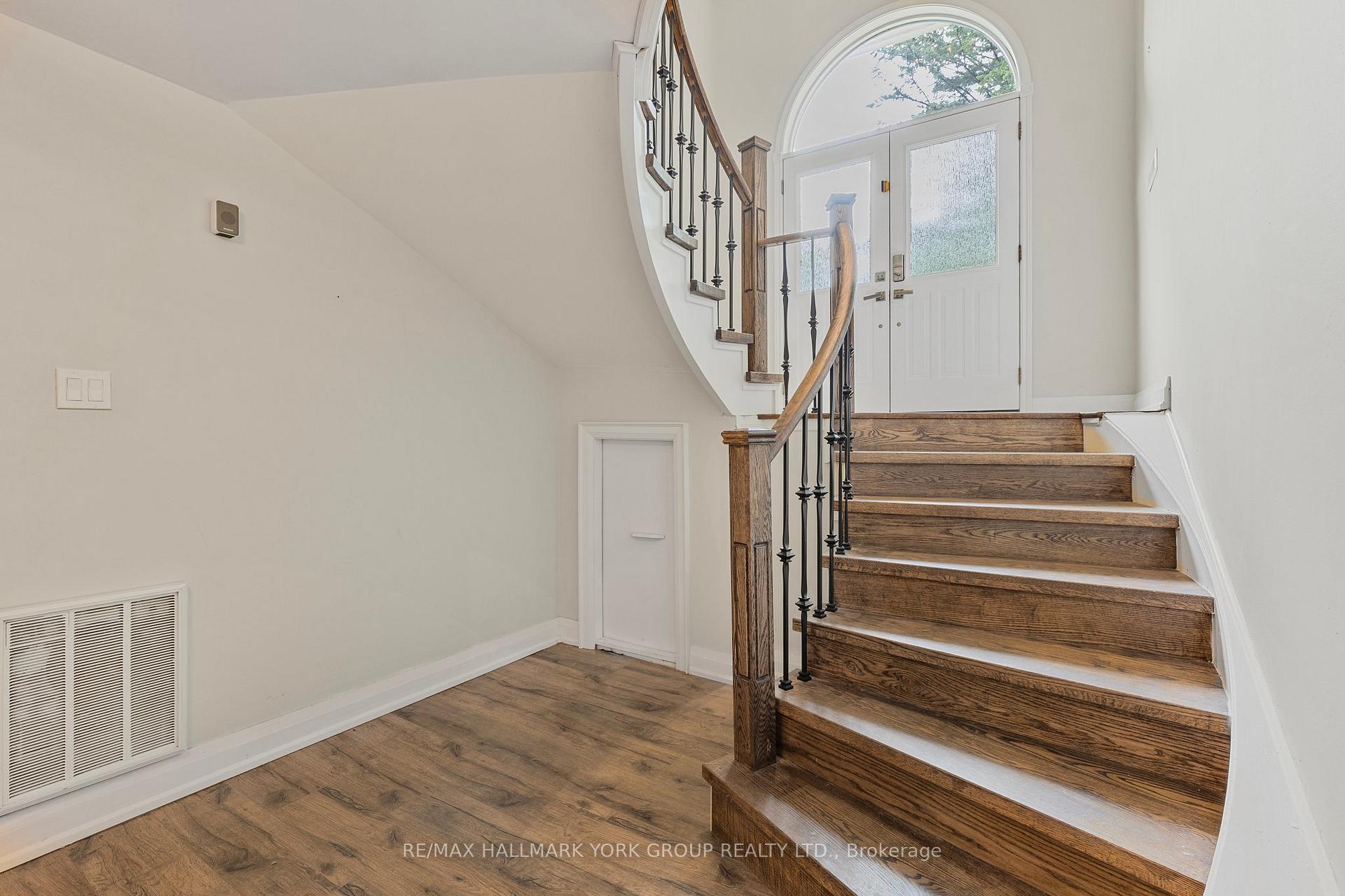 Photo 20 of 3 Pinehurst Court, Aurora, Aurora Village — HOMEH