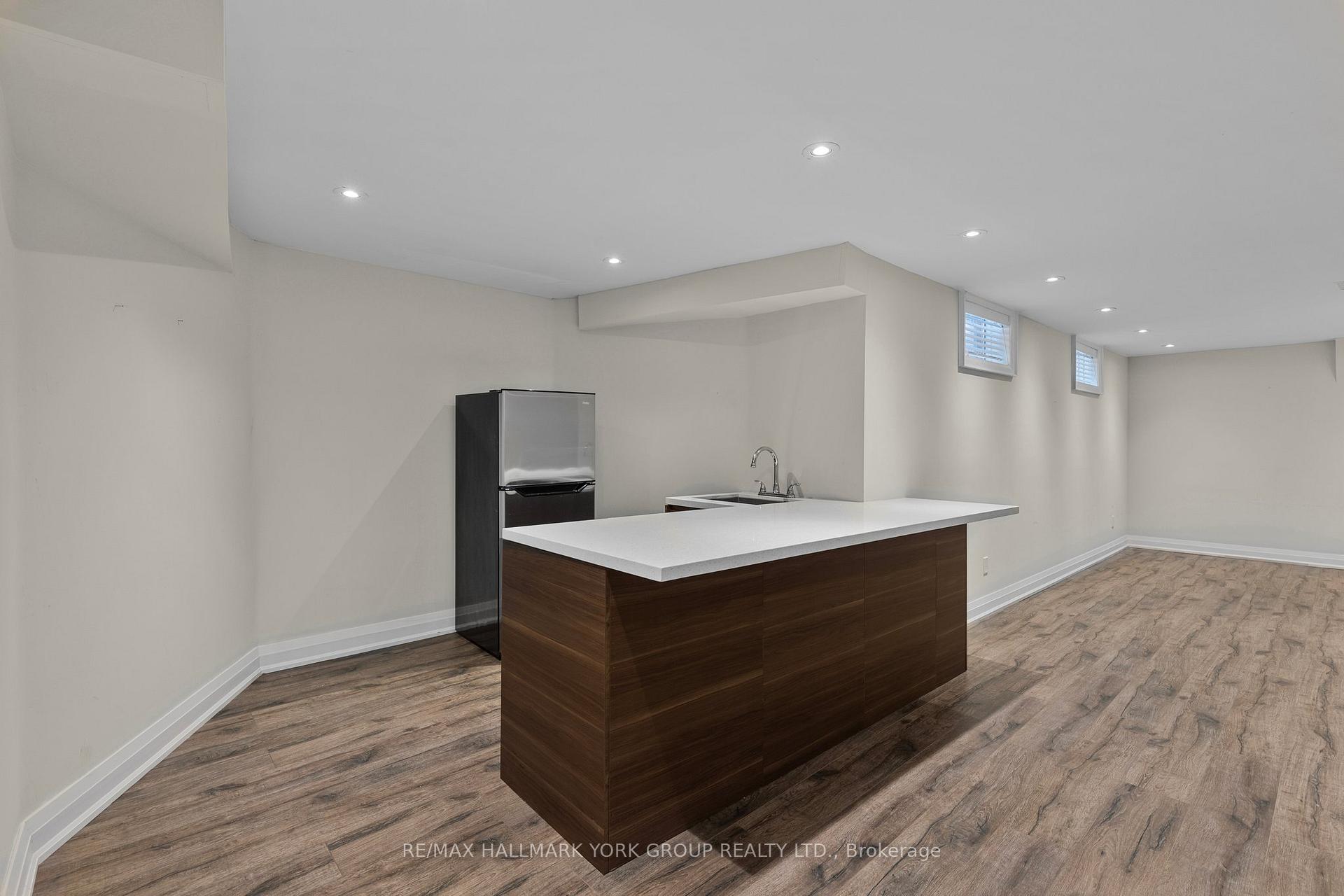 Photo 21 of 3 Pinehurst Court, Aurora, Aurora Village — HOMEH