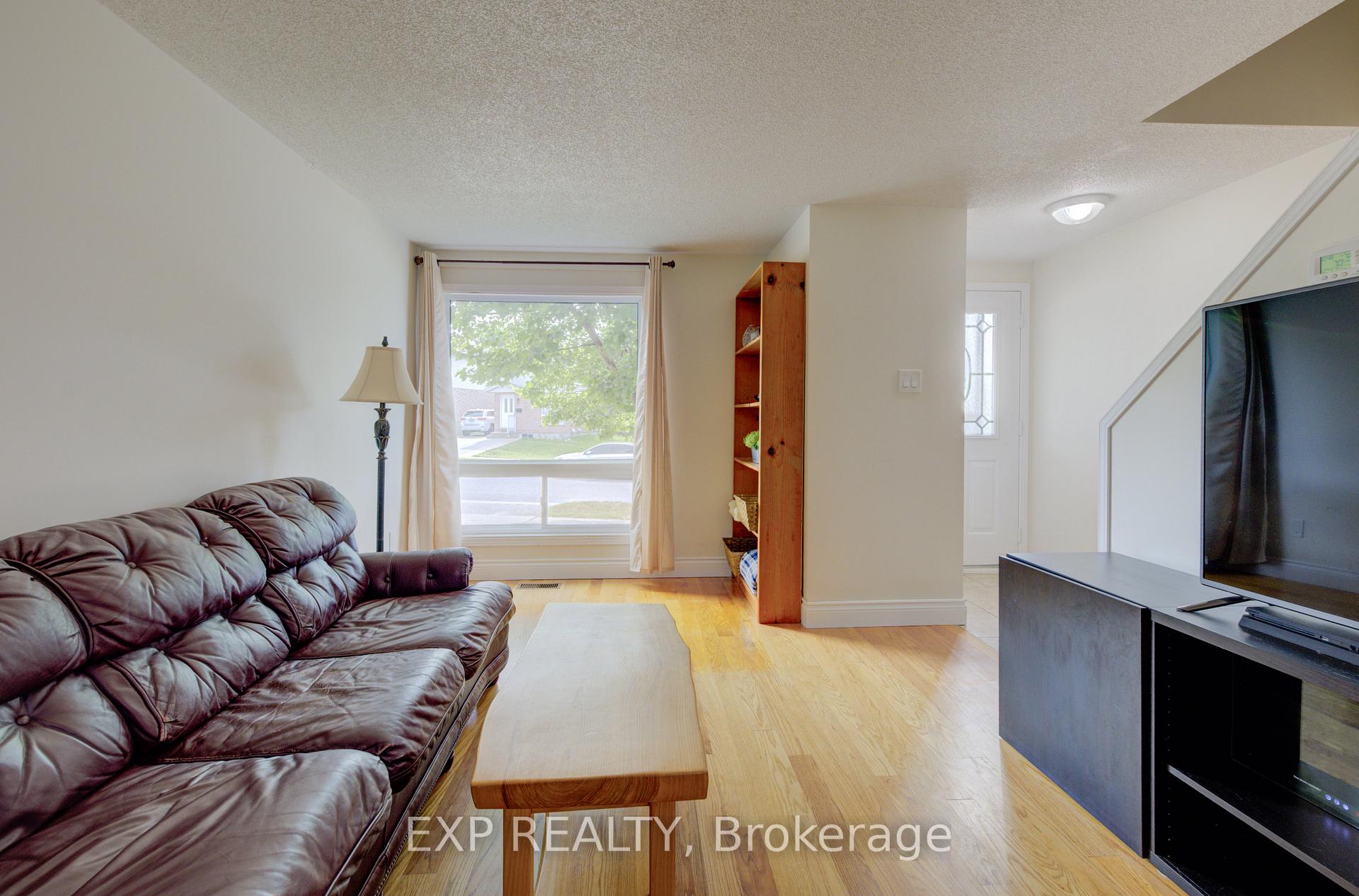 Photo 4 of 4 Troy Crescent, Guelph, Grange Road — HOMEH
