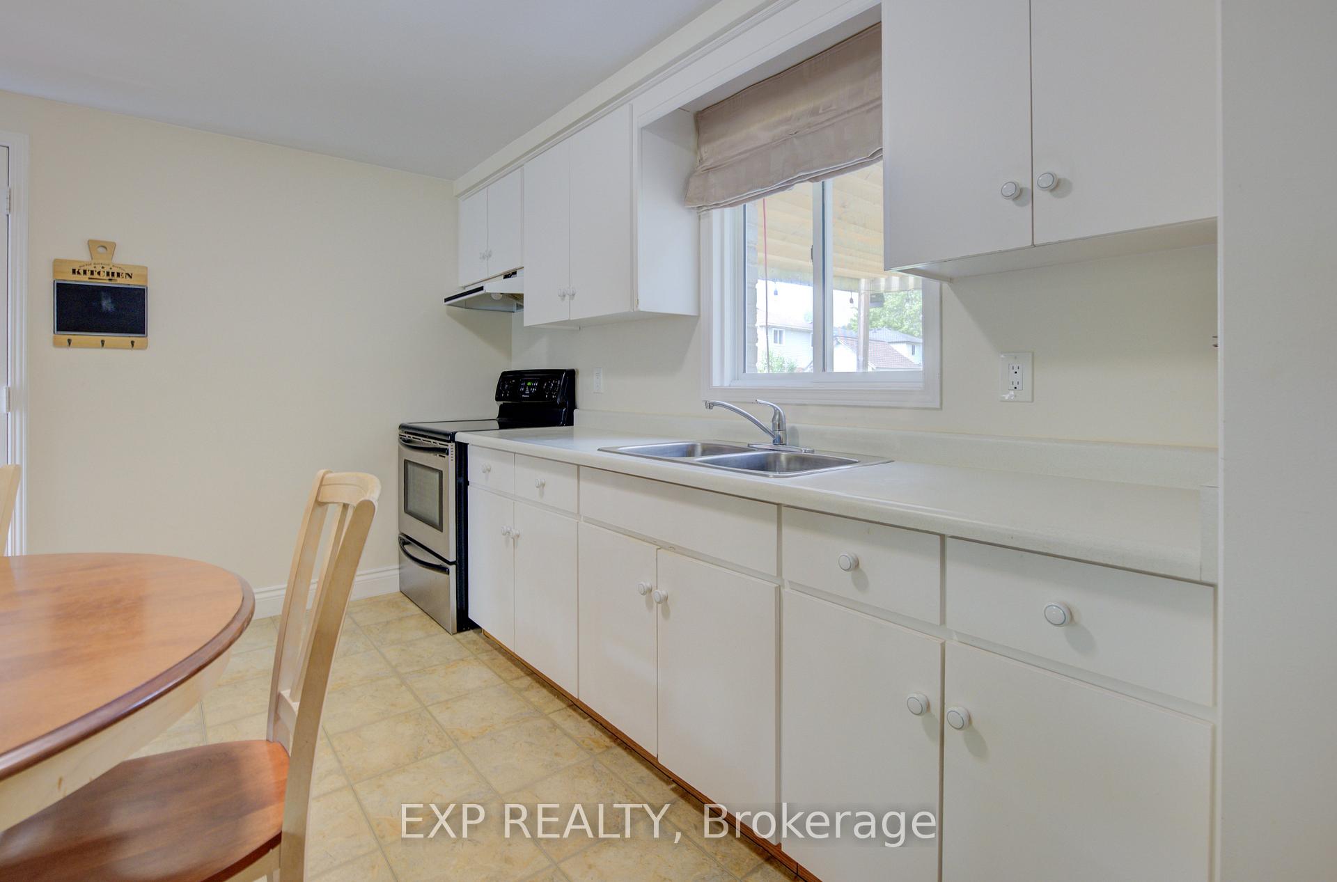Photo 12 of 4 Troy Crescent, Guelph, Grange Road — HOMEH