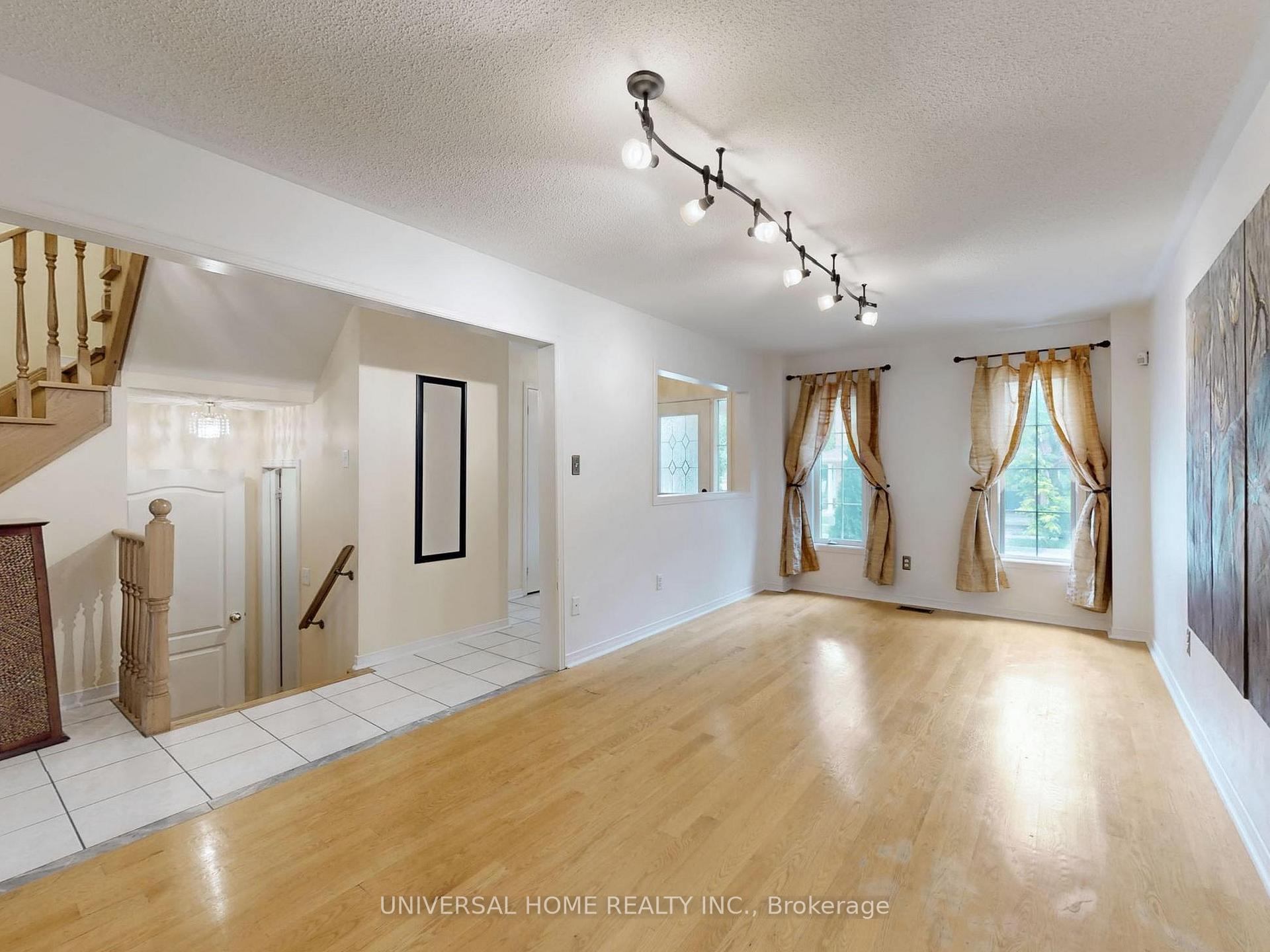 Photo 30 of 49 Cariglia Trail, Markham, Village Green-South Unionville — HOMEH