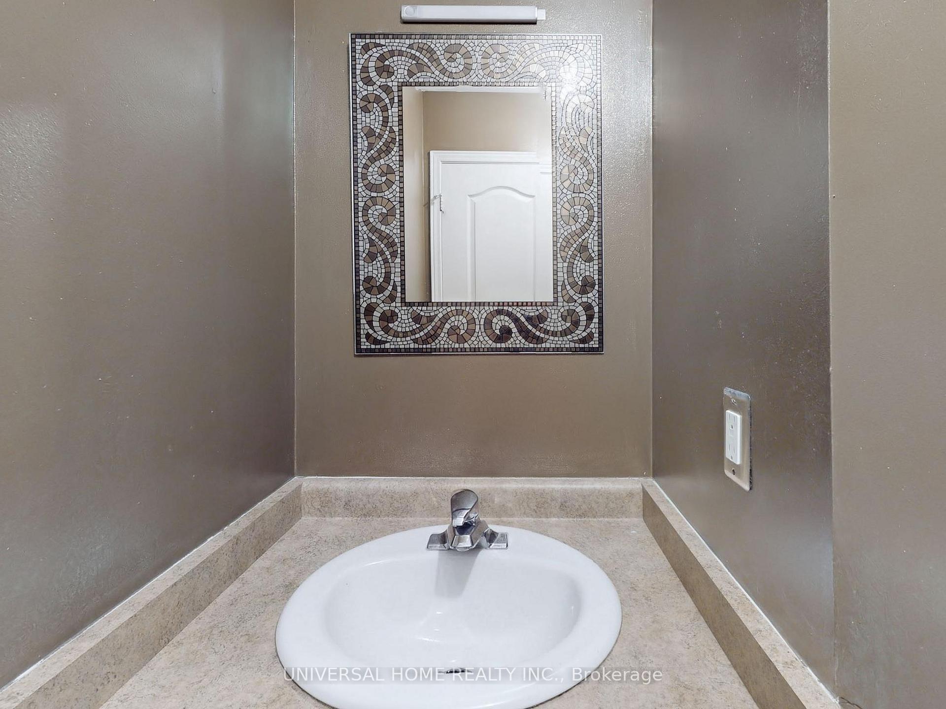 Photo 9 of 49 Cariglia Trail, Markham, Village Green-South Unionville — HOMEH