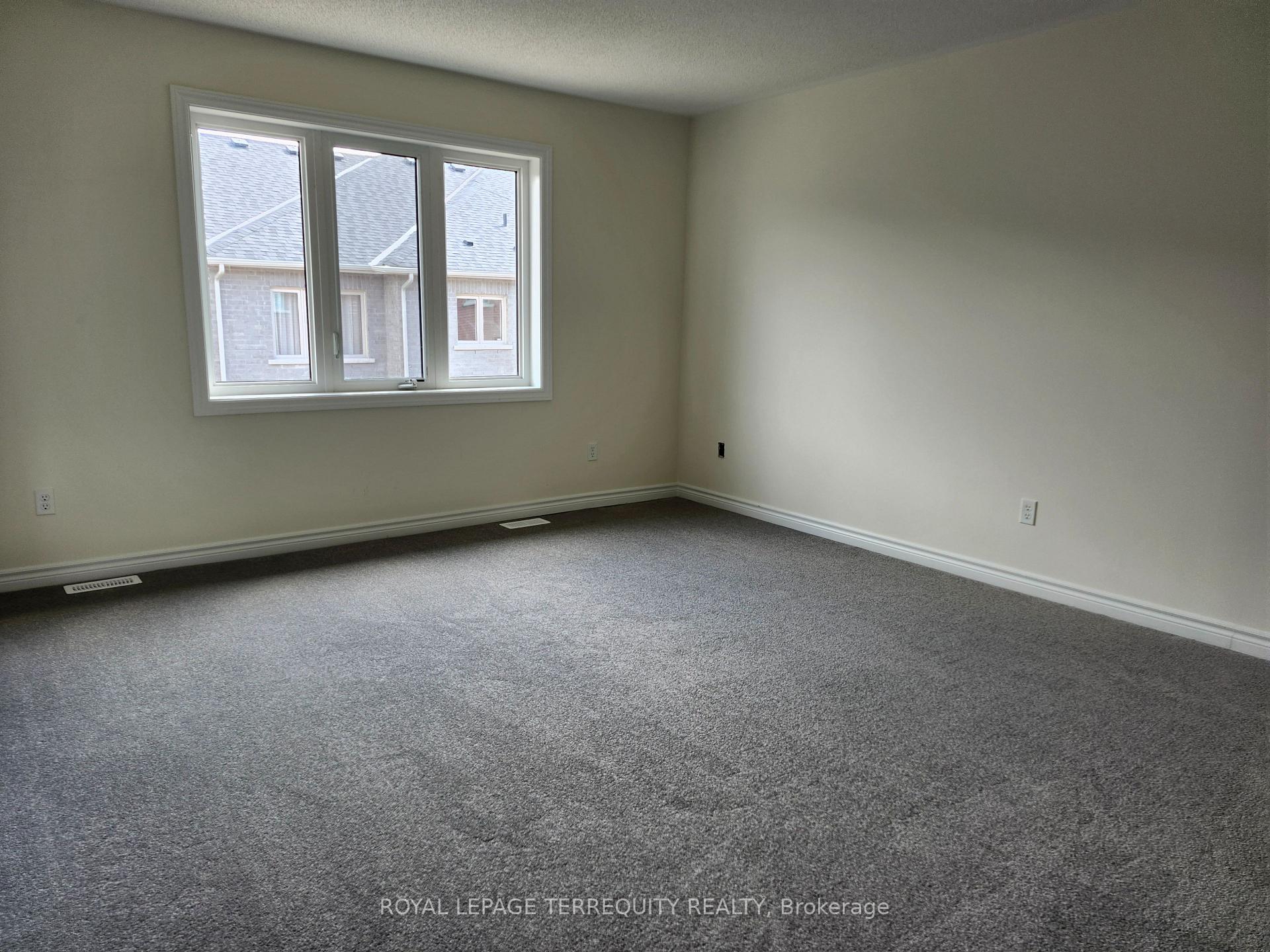 Photo 4 of 1117 Marathon Avenue, Pickering, Rural Pickering — HOMEH