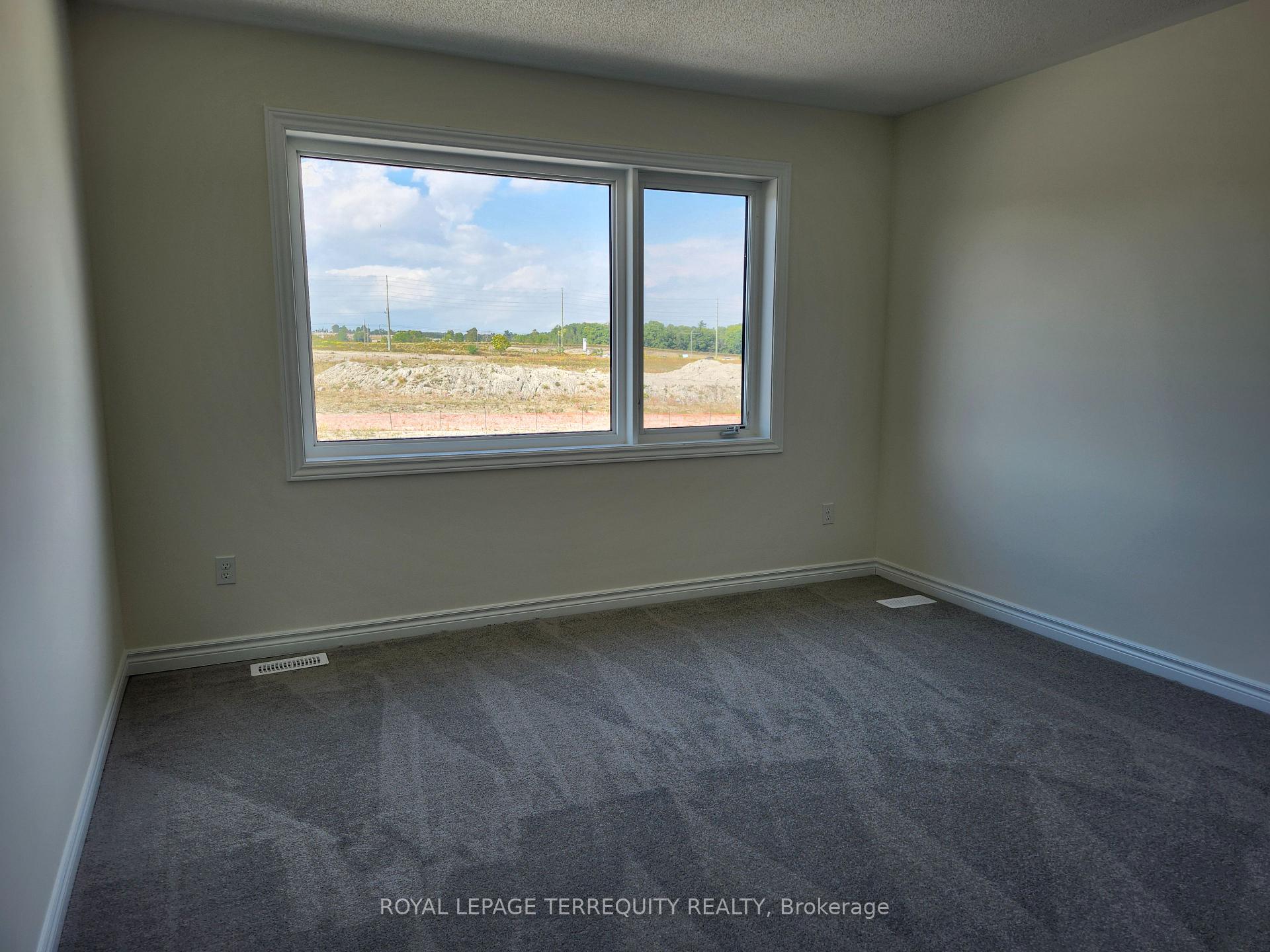 Photo 16 of 1117 Marathon Avenue, Pickering, Rural Pickering — HOMEH