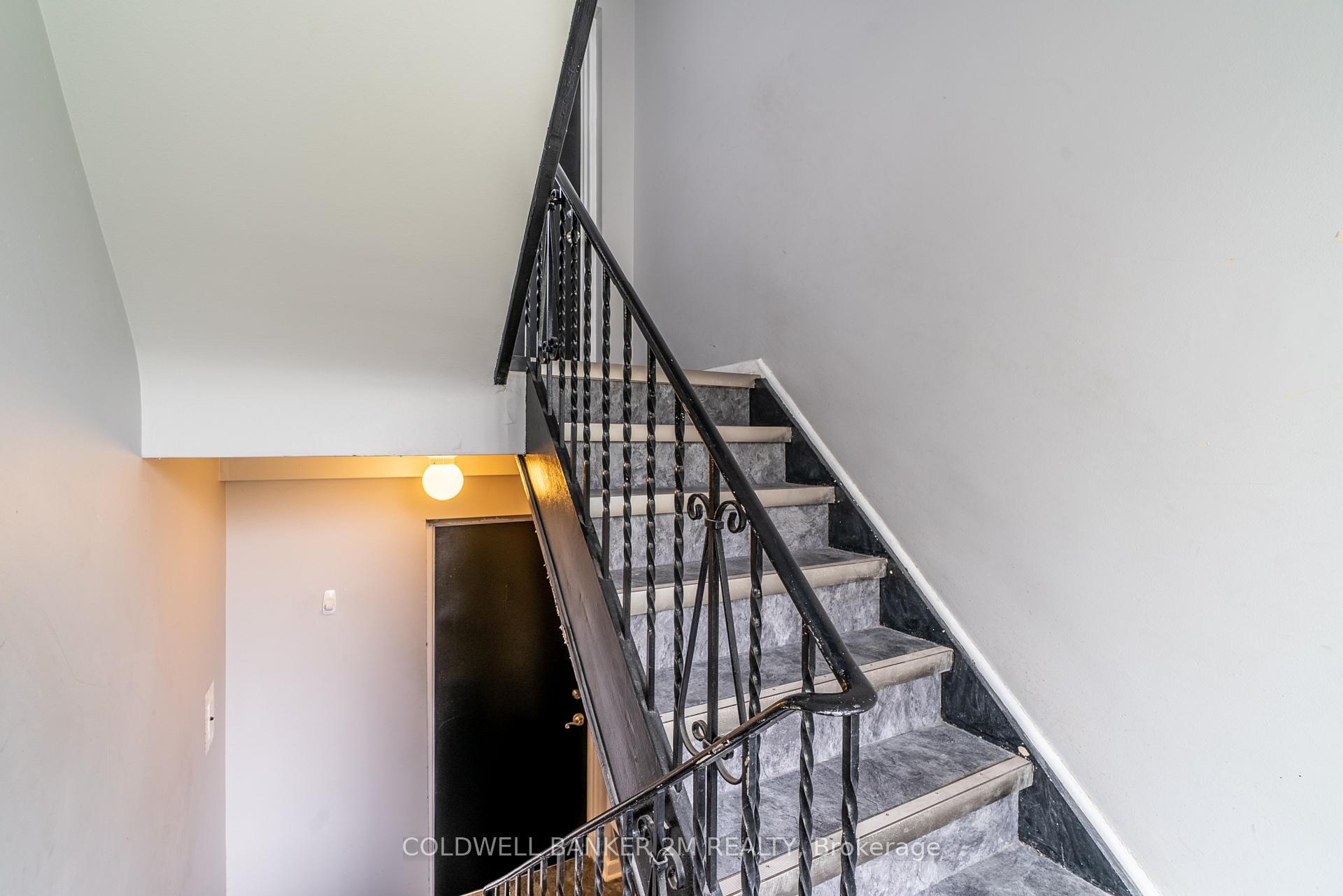 Photo 7 of Unit 1, 751 Merton Street, Toronto, Mount Pleasant East — HOMEH