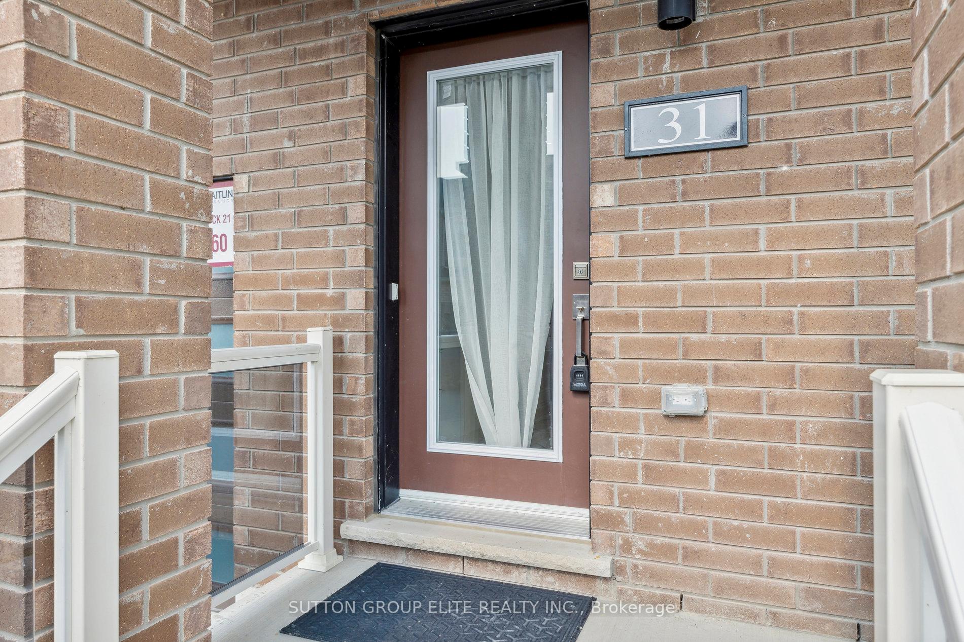 Photo 2 of Unit 65, 31 Caspian Square, Clarington, Bowmanville — HOMEH