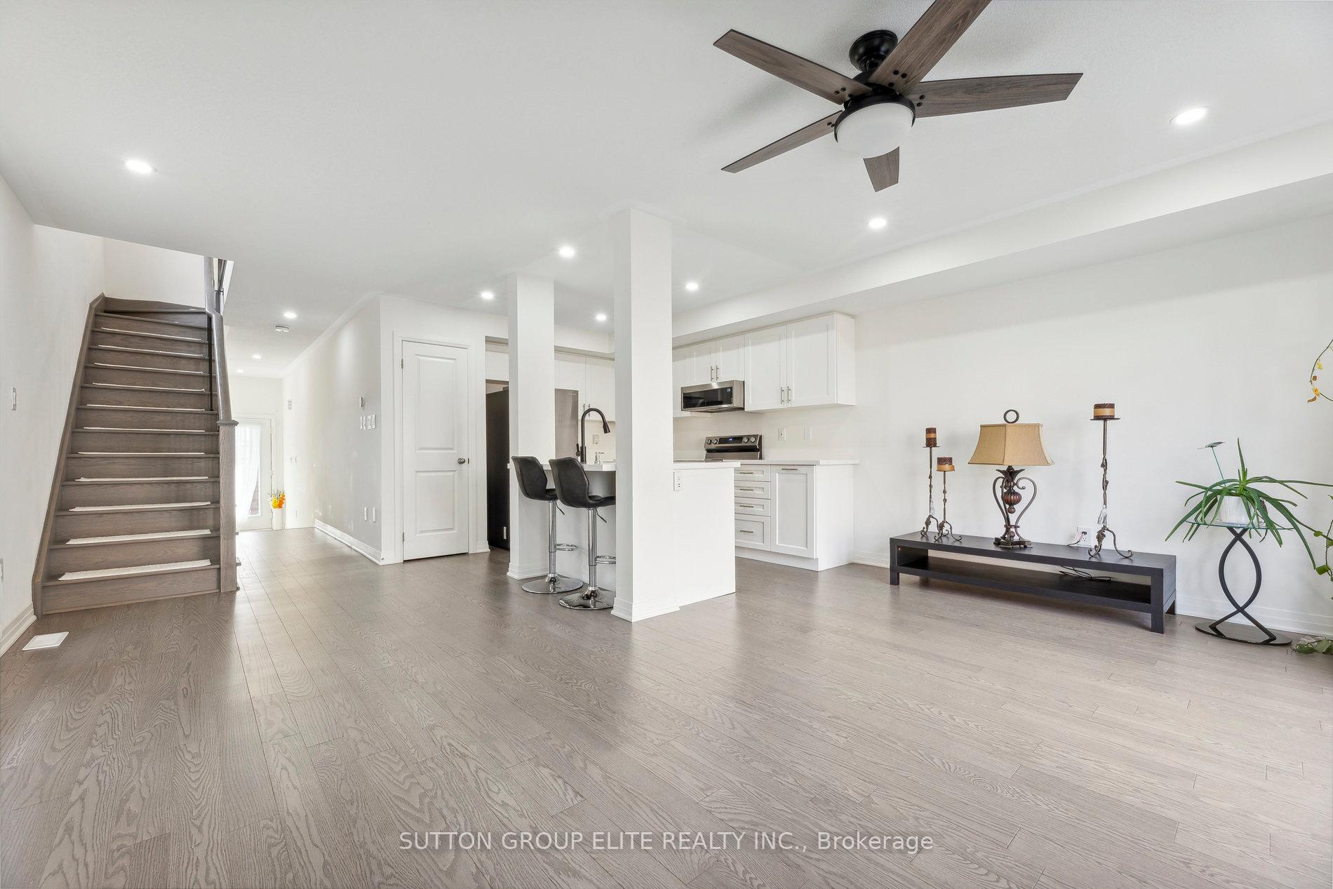Photo 16 of Unit 65, 31 Caspian Square, Clarington, Bowmanville — HOMEH