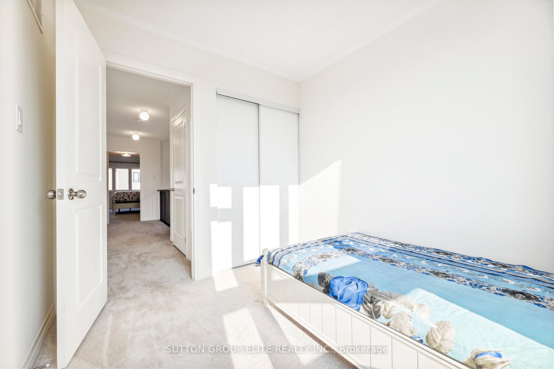 Photo 12 of Unit 65, 31 Caspian Square, Clarington, Bowmanville — HOMEH