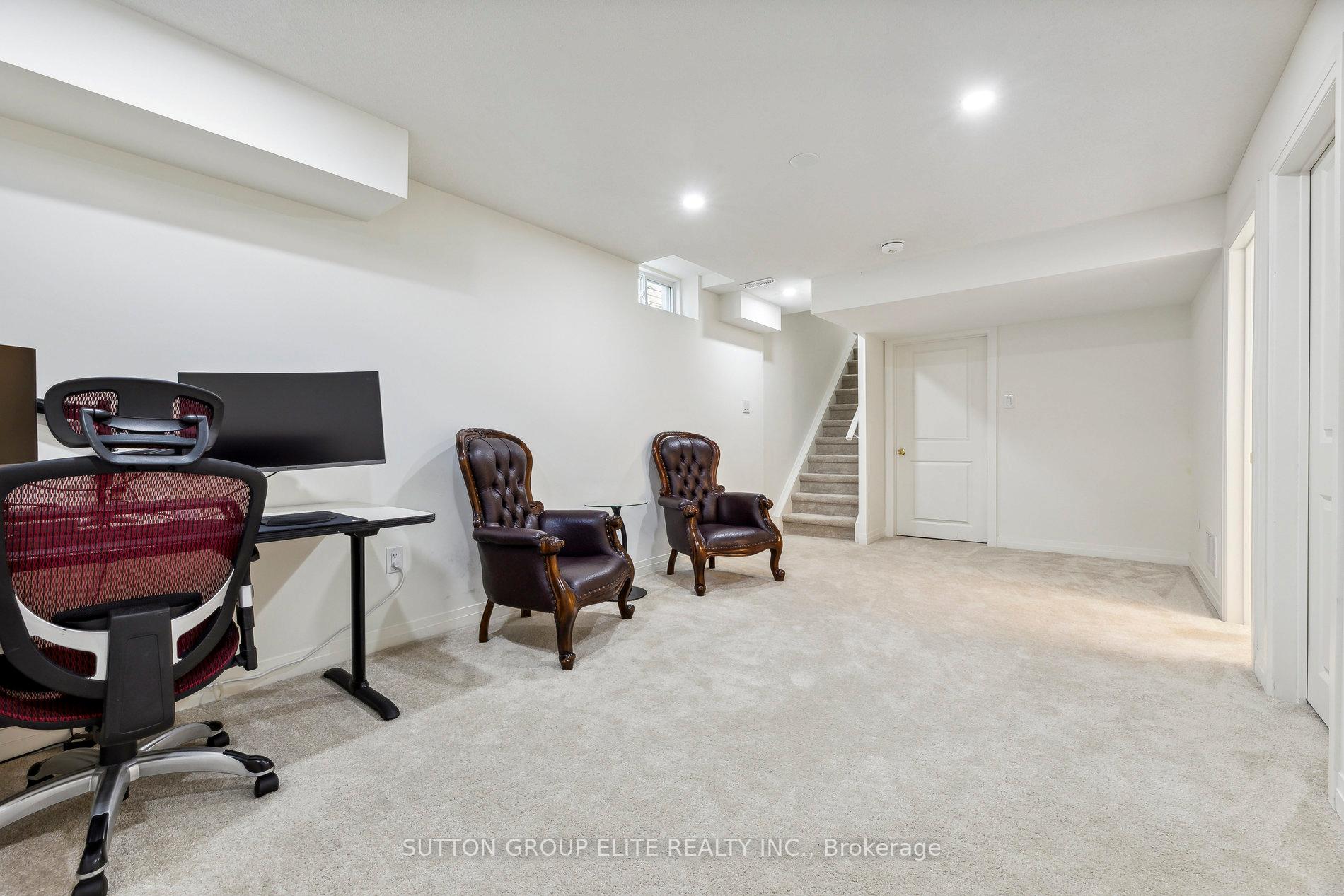 Photo 21 of Unit 65, 31 Caspian Square, Clarington, Bowmanville — HOMEH
