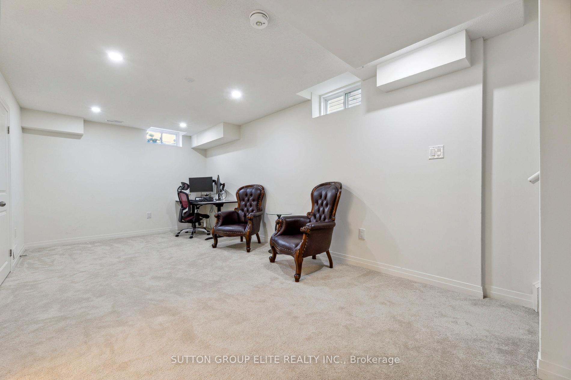 Photo 23 of Unit 65, 31 Caspian Square, Clarington, Bowmanville — HOMEH
