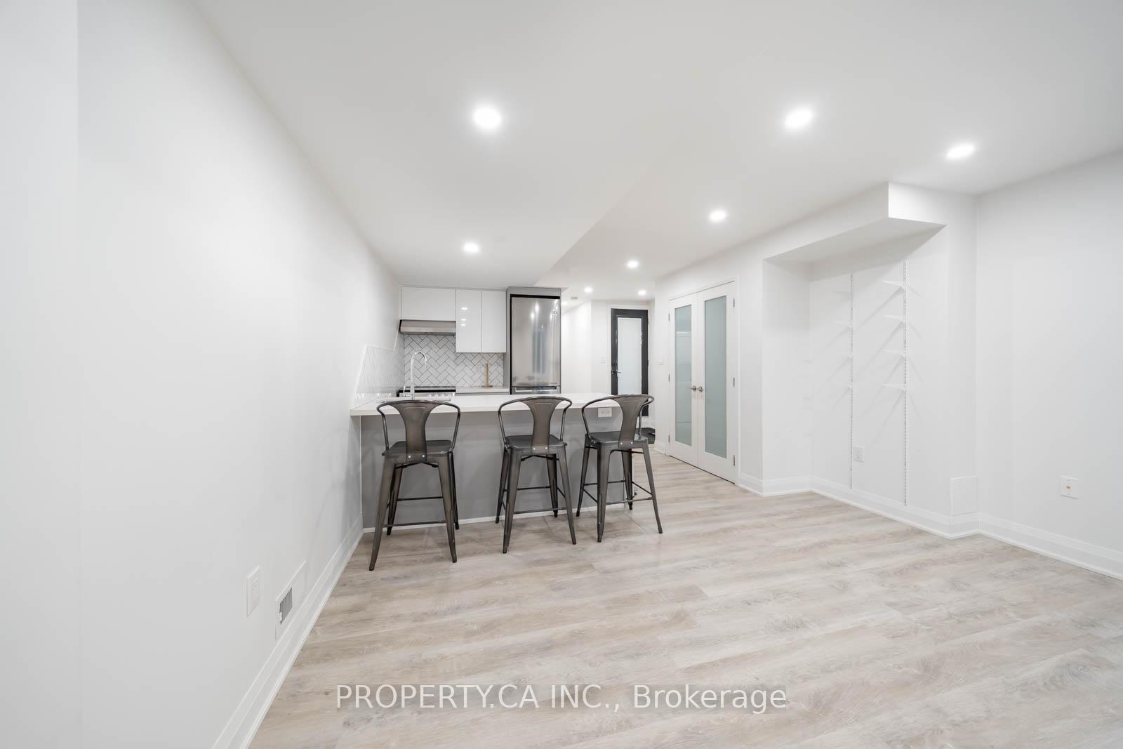 Front of Unit Lower, 157 Dovercourt Road