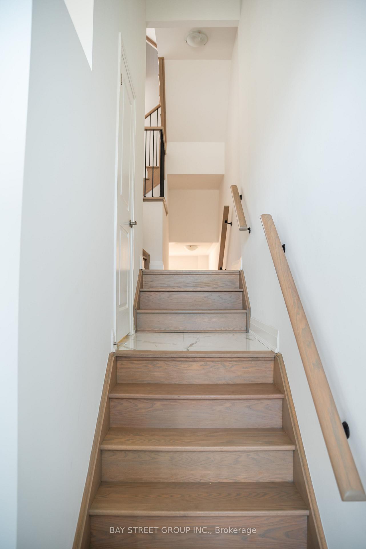 Photo 3 of 38 Dorian Drive, Whitby, Rural Whitby — HOMEH