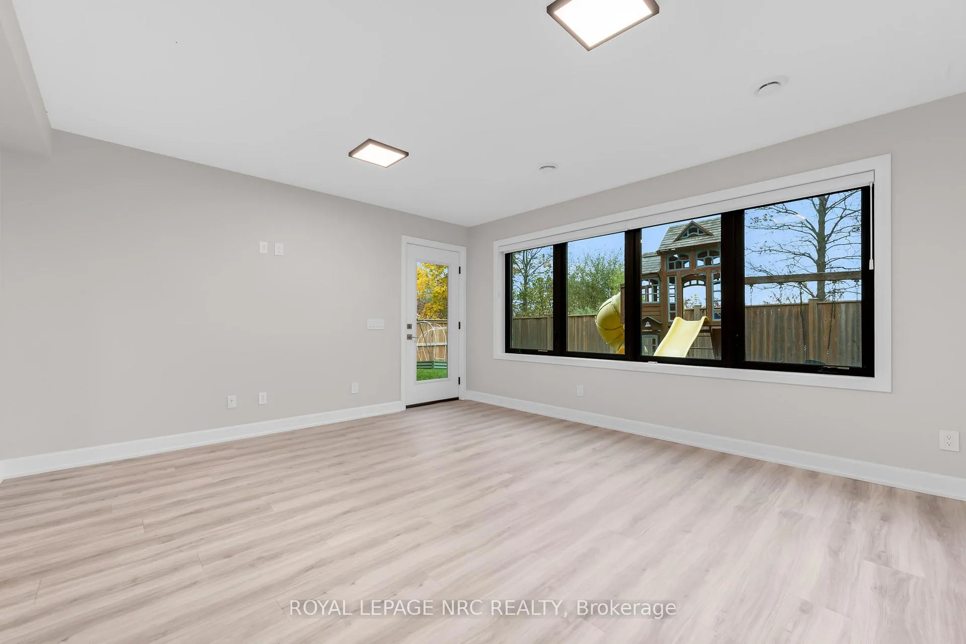 Photo 47 of 21 Singer Street, Thorold, Hurricane/Merrittville — HOMEH