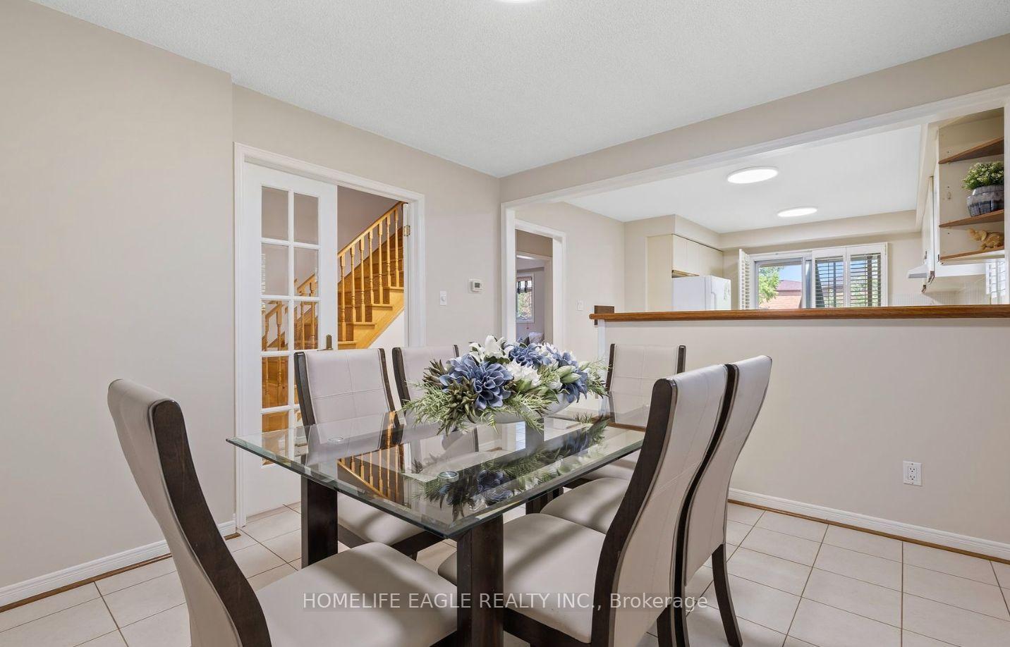 Photo 2 of 263 Clover Leaf Street, Vaughan, East Woodbridge — HOMEH