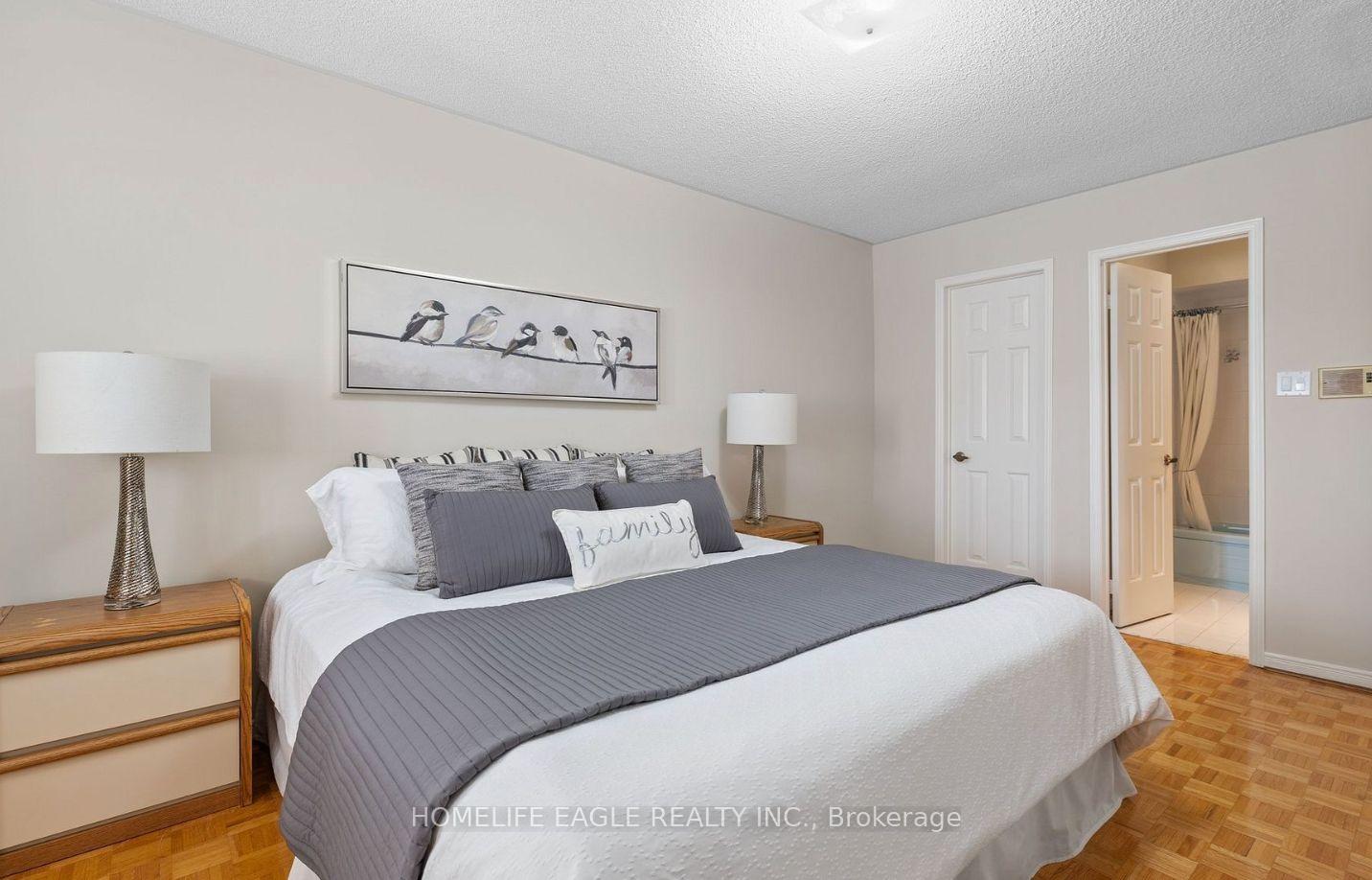 Photo 14 of 263 Clover Leaf Street, Vaughan, East Woodbridge — HOMEH