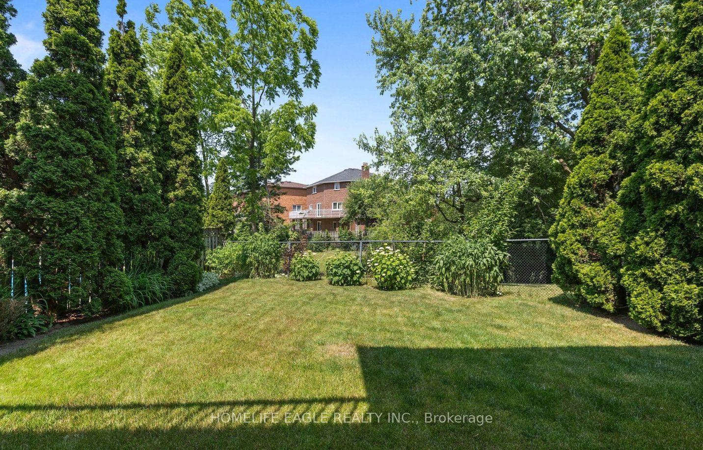 Photo 21 of 263 Clover Leaf Street, Vaughan, East Woodbridge — HOMEH